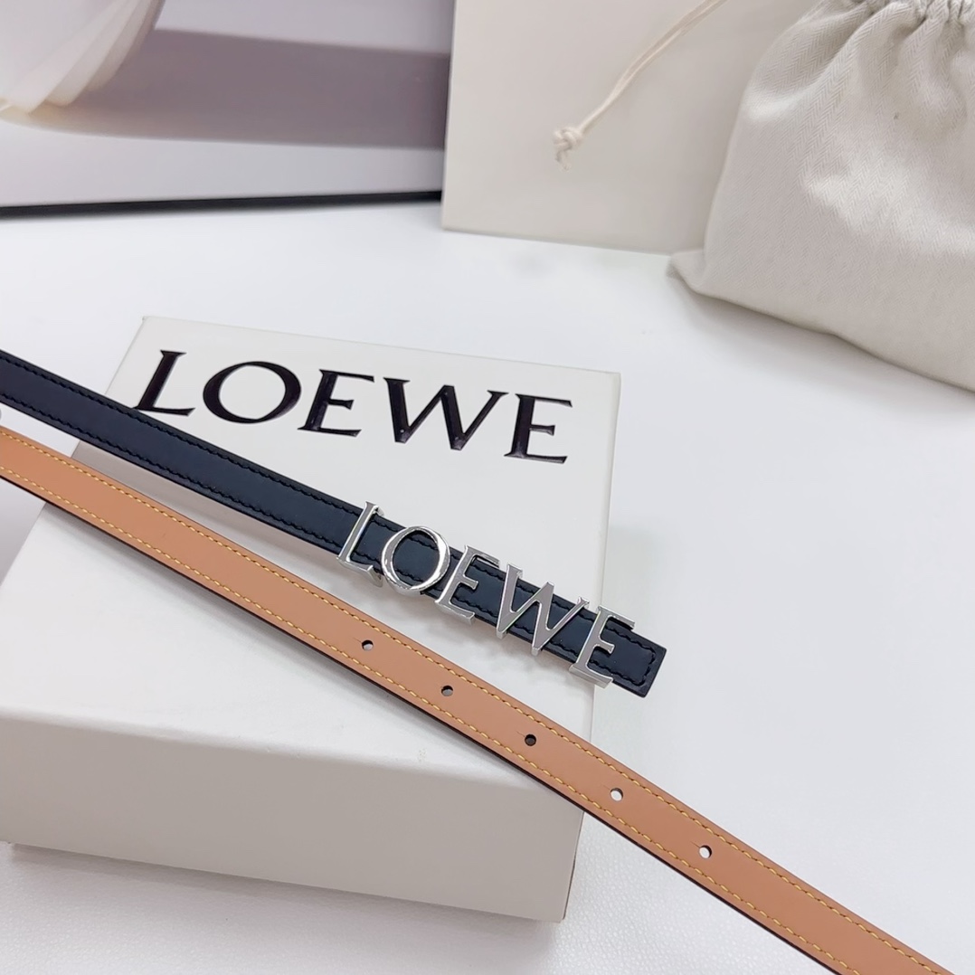 .5cm罗意威新款光滑牛皮革腰带以金属LOEWE品牌标志长度75.80.85.90.95.100欧