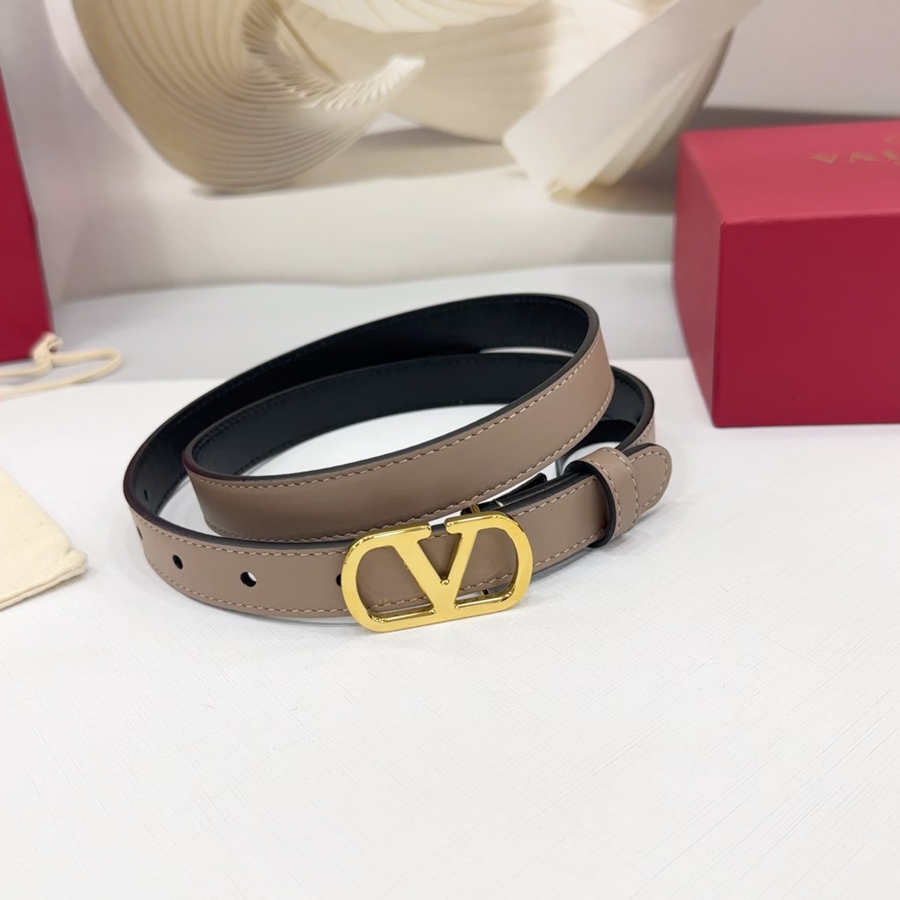 Valentino 代购级 华伦天奴腰带 宽度2 0cm 双面头层牛皮皮料 长度： 75 80 85