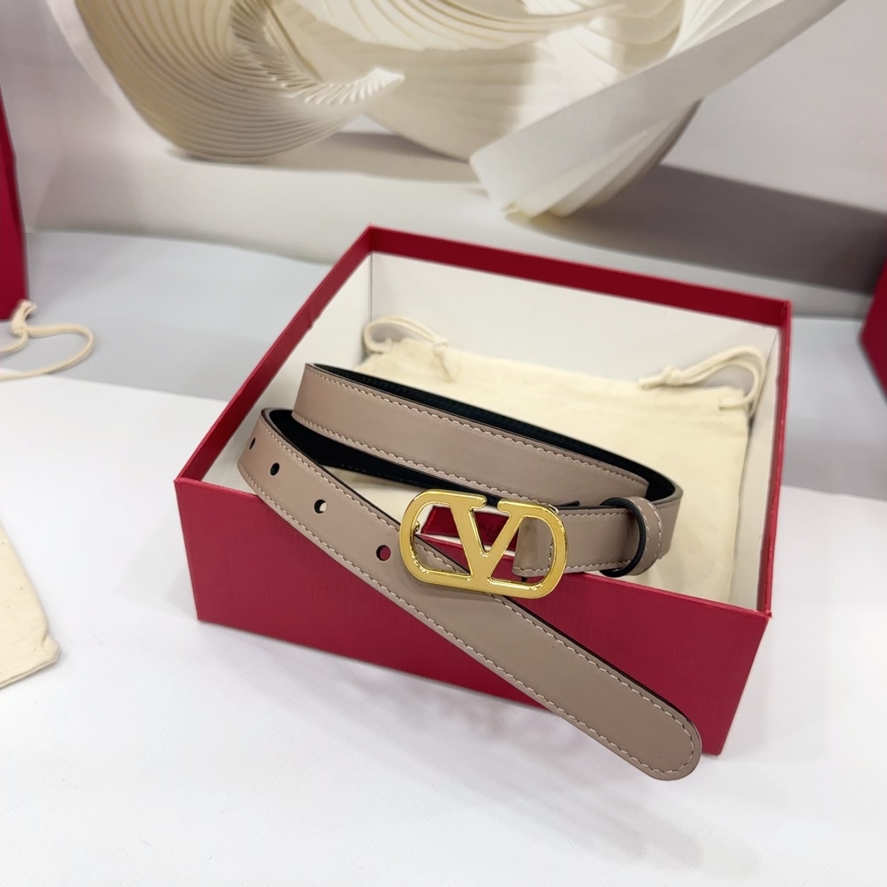 Valentino 代购级 华伦天奴腰带 宽度2 0cm 双面头层牛皮皮料 长度： 75 80 85