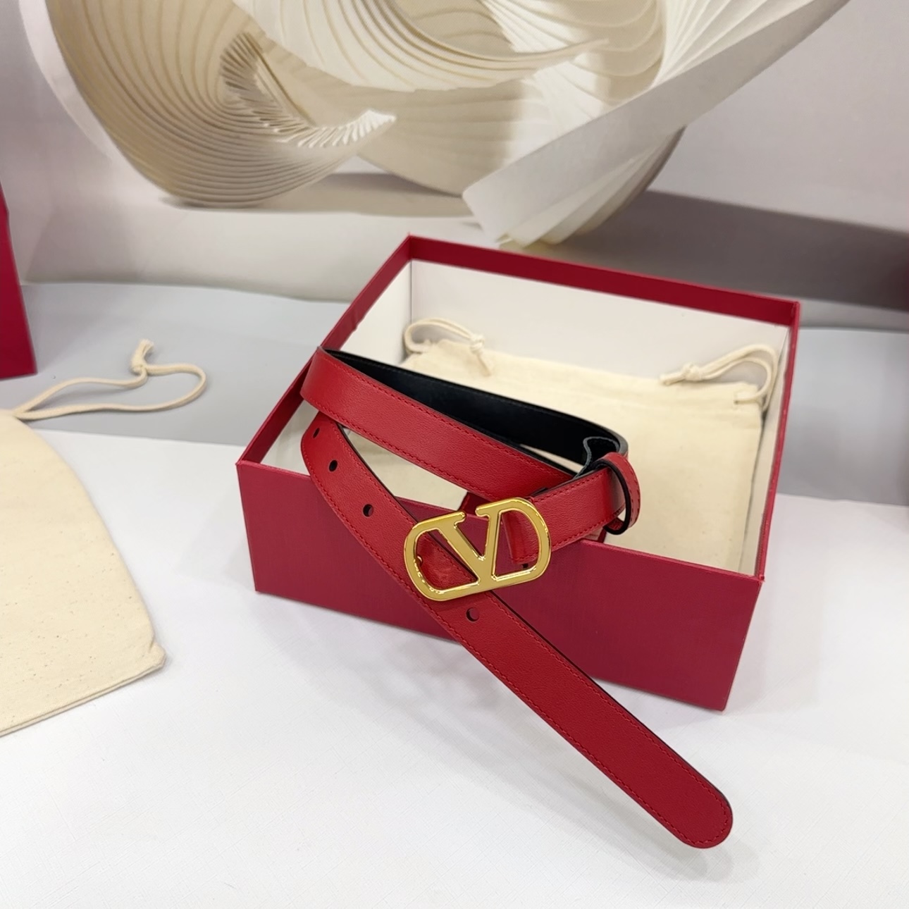 Valentino 代购级 华伦天奴腰带 宽度2 0cm 双面头层牛皮皮料 长度： 75 80 85