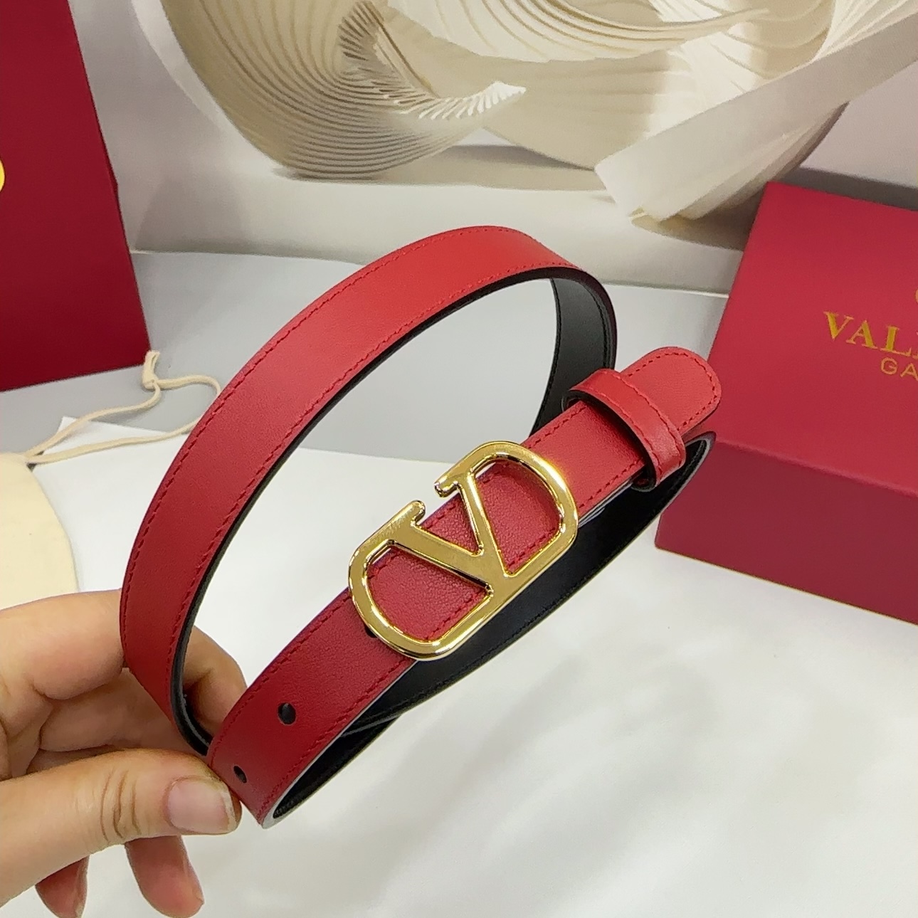Valentino 代购级 华伦天奴腰带 宽度2 0cm 双面头层牛皮皮料 长度： 75 80 85