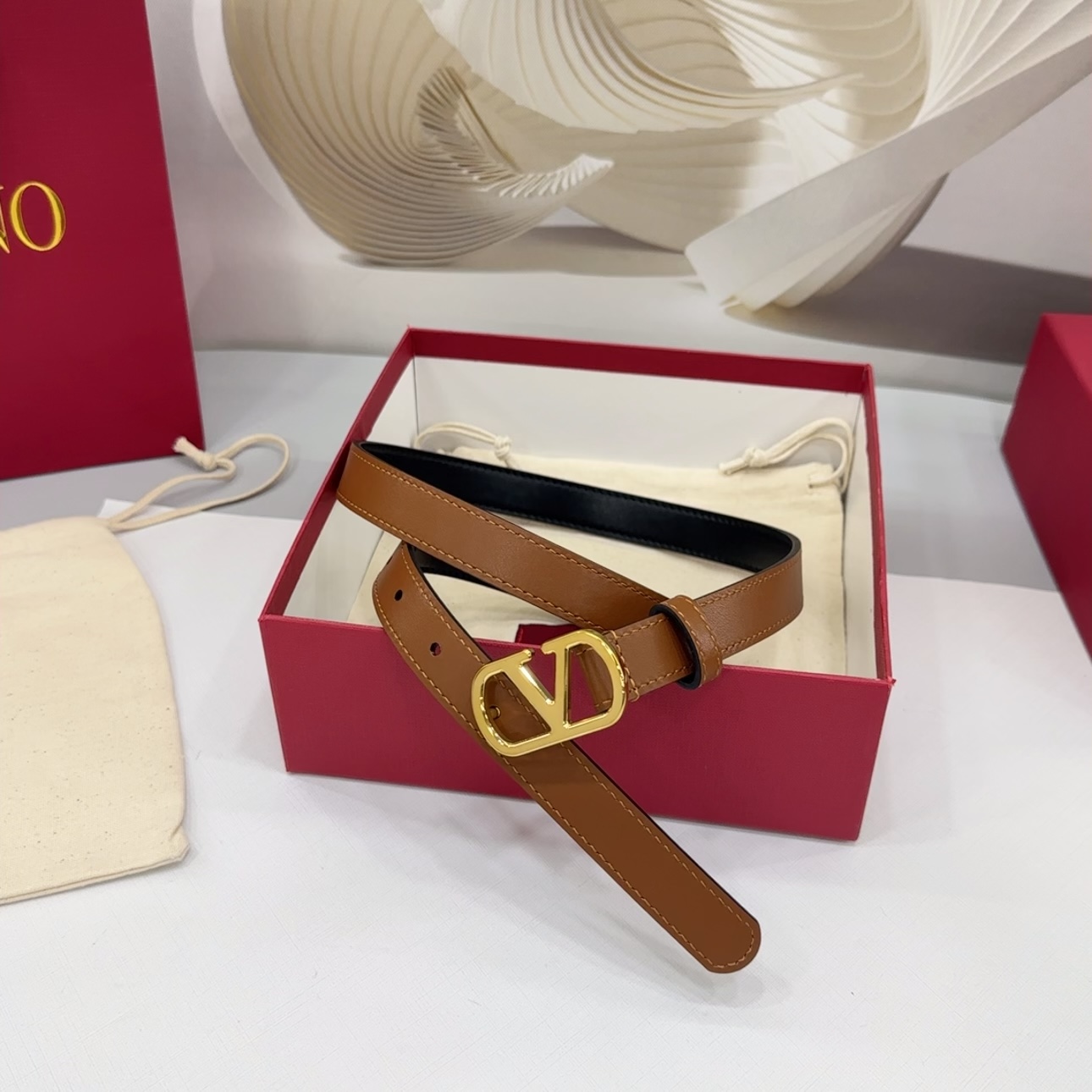 Valentino 代购级 华伦天奴腰带 宽度2 0cm 双面头层牛皮皮料 长度： 75 80 85