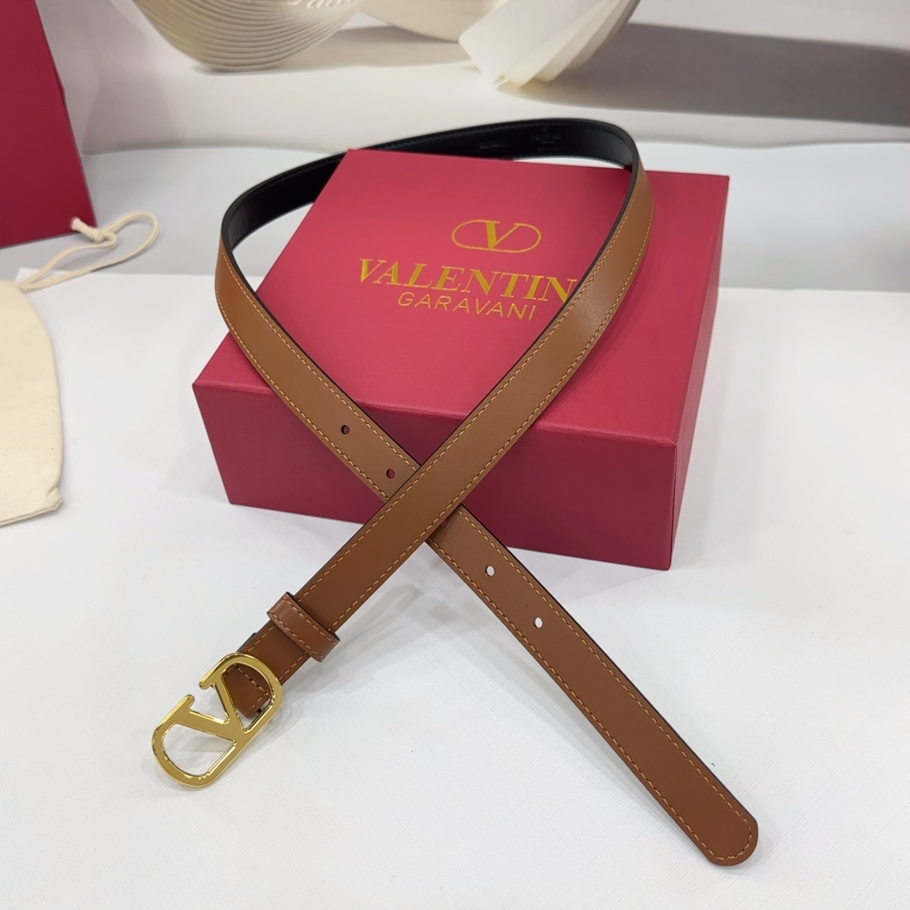 Valentino 代购级 华伦天奴腰带 宽度2 0cm 双面头层牛皮皮料 长度： 75 80 85