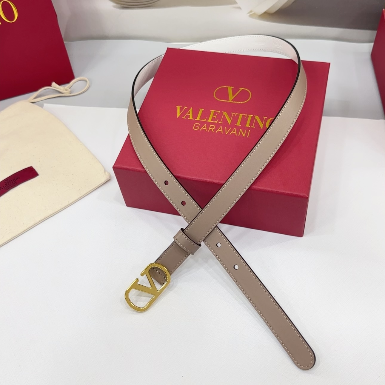 Valentino 代购级 华伦天奴腰带 宽度2 0cm 双面头层牛皮皮料 长度： 75 80 85