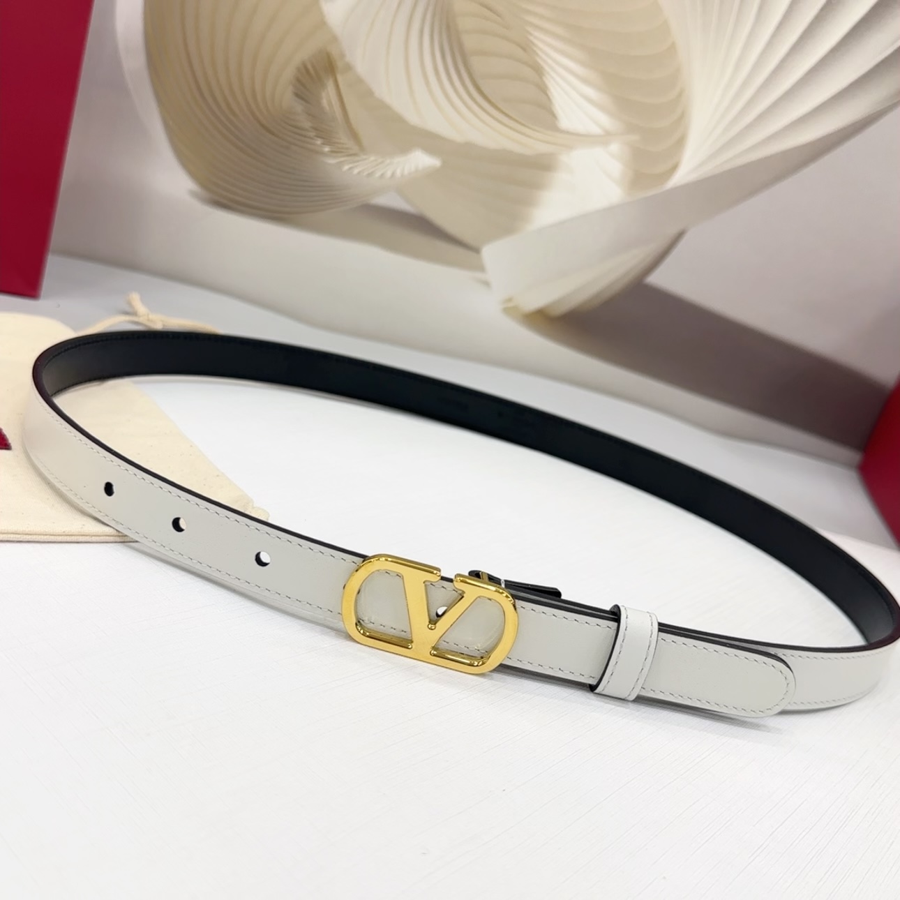 Valentino 代购级 华伦天奴腰带 宽度2 0cm 双面头层牛皮皮料 长度： 75 80 85