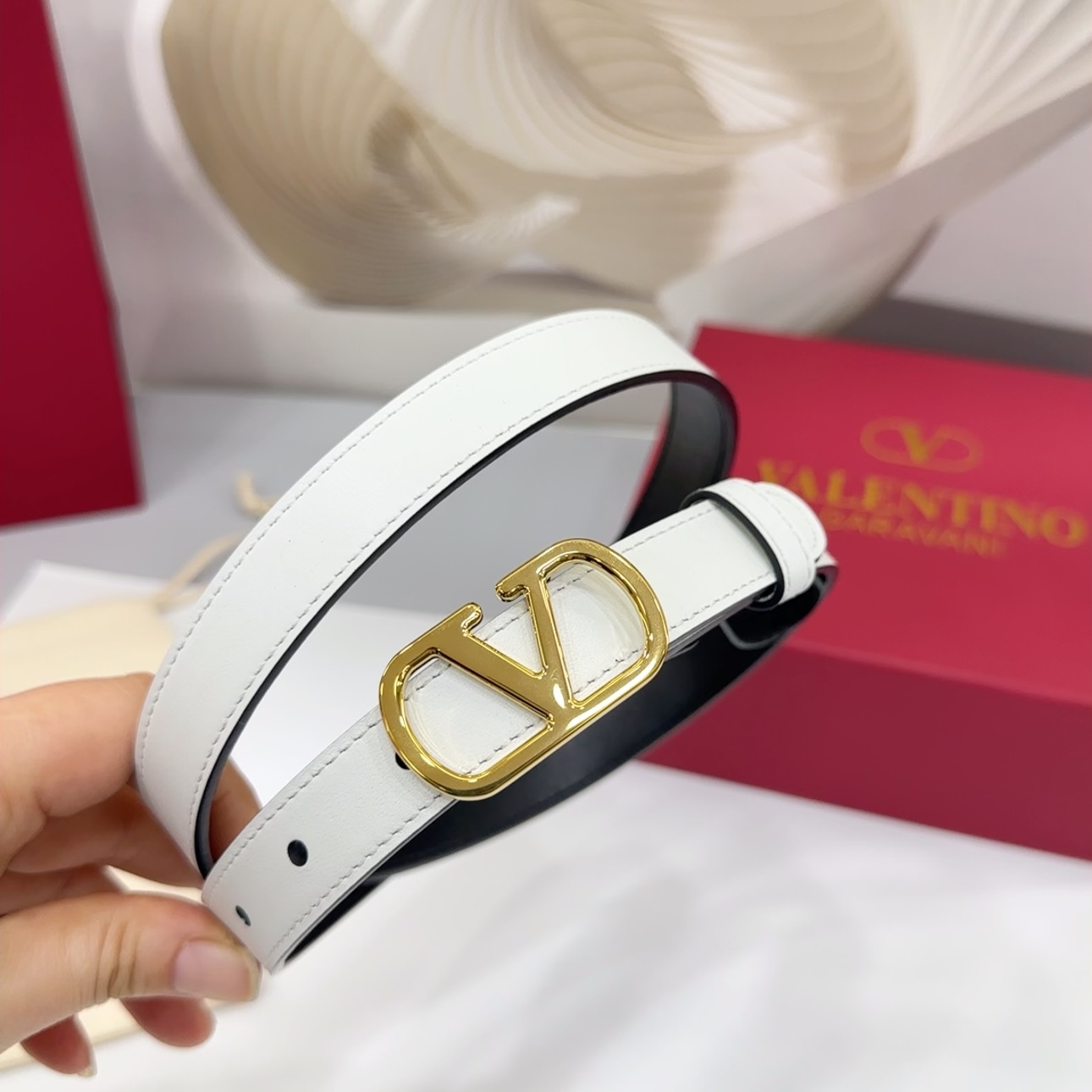 Valentino 代购级 华伦天奴腰带 宽度2 0cm 双面头层牛皮皮料 长度： 75 80 85