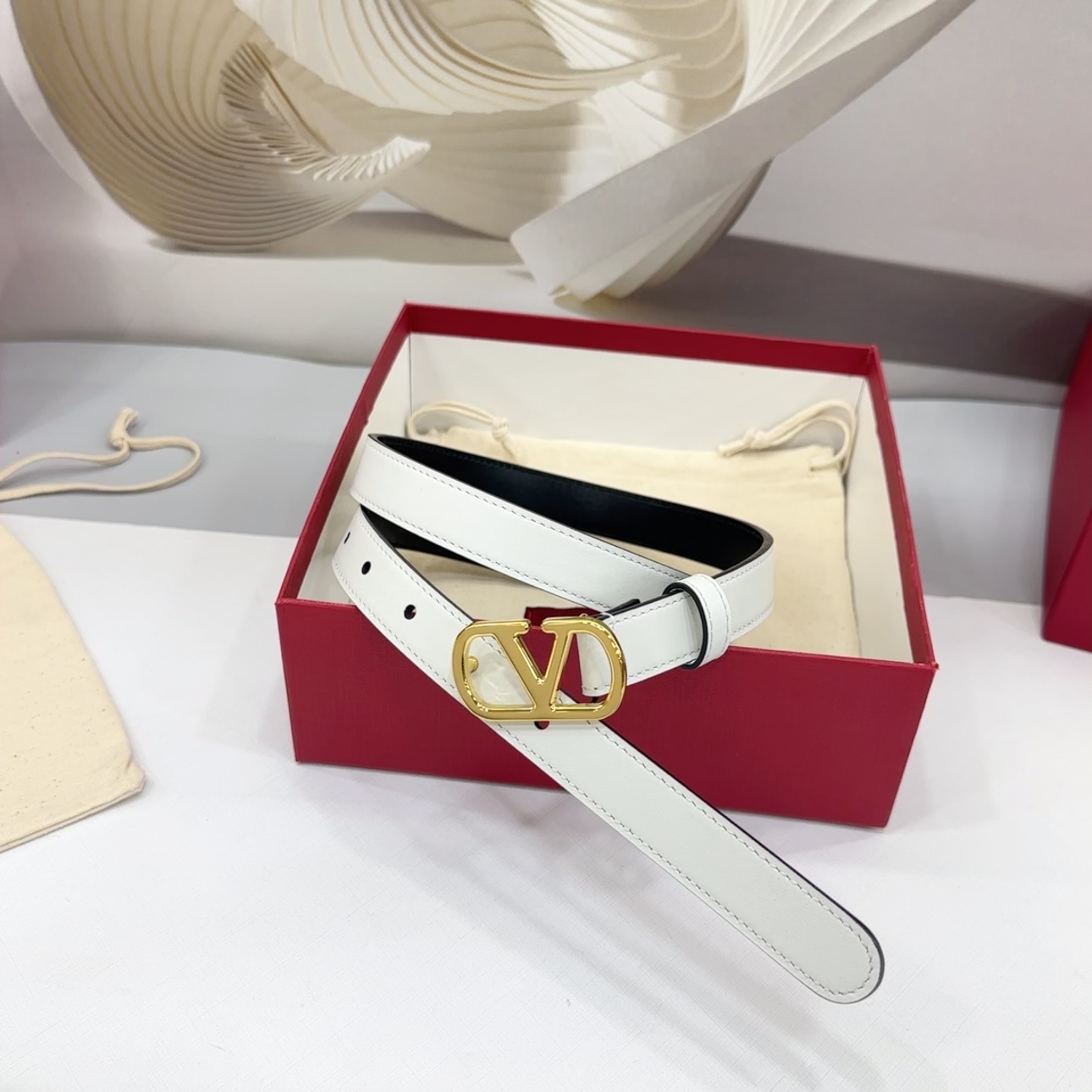 Valentino 代购级 华伦天奴腰带 宽度2 0cm 双面头层牛皮皮料 长度： 75 80 85