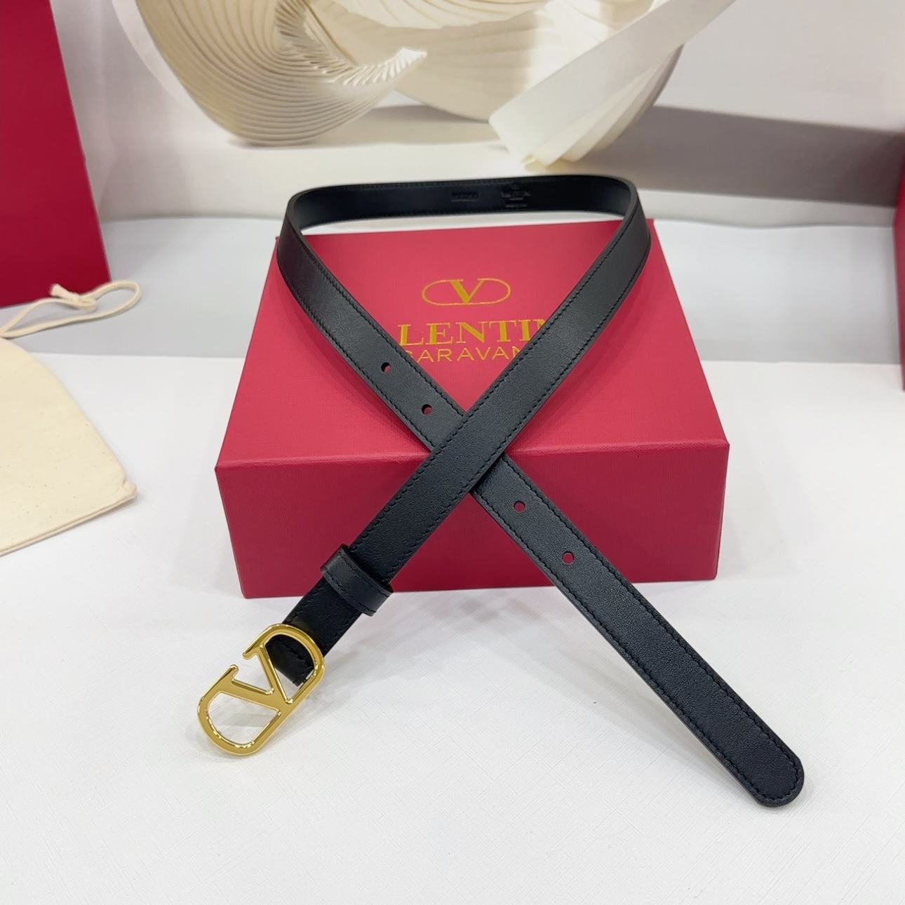 Valentino 代购级 华伦天奴腰带 宽度2 0cm 双面头层牛皮皮料 长度： 75 80 85