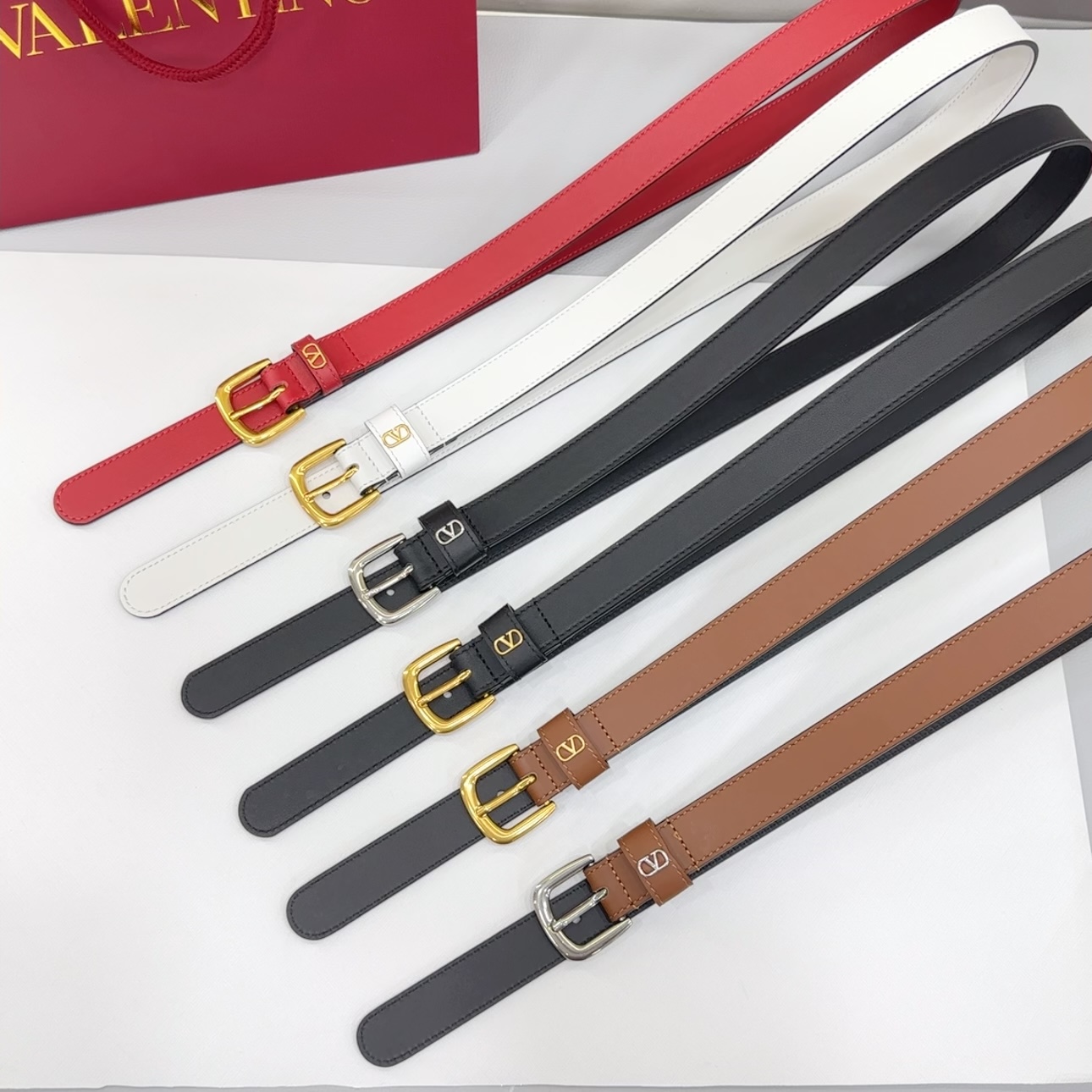 NO:140339,Original single 2.5cm Valentino belt, double-sided head layer cowhide, length 75.80.85.90.95.100 euros. Copper hardware pin buckle original mold opening custom celebration][celebration][celebration], belt, valentino, cowhide19860909原单 2.5cm华伦天奴腰带,双面头层牛皮,长度75.80.85.90.95.100欧. 铜五金针扣原版开模定制庆祝][庆祝][庆祝],皮带,valentino,cowhide,Belt