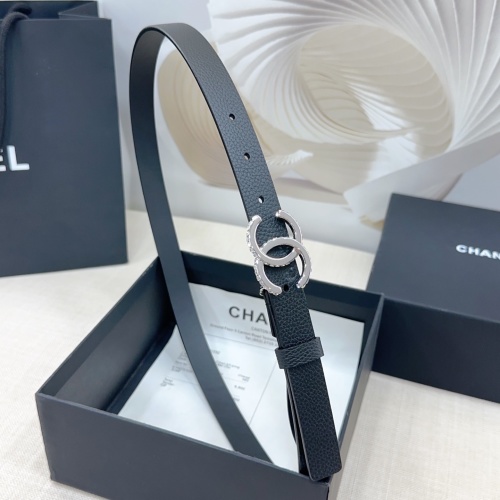 Elegant Chanel Leather Belt - Double-Sided, Diamond Buckle, Various Lengths 1 Elegant Chanel Leather Belt - Double-Sided, Diamond Buckle, Various Lengths