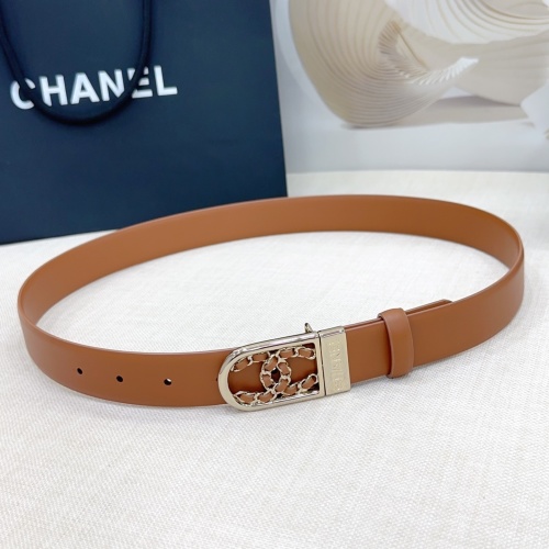 Chanel 3.0cm Reversible Leather Belt with CC Buckle, Women's Fashion Belt 1 Chanel 3.0cm Reversible Leather Belt with CC Buckle, Women's Fashion Belt