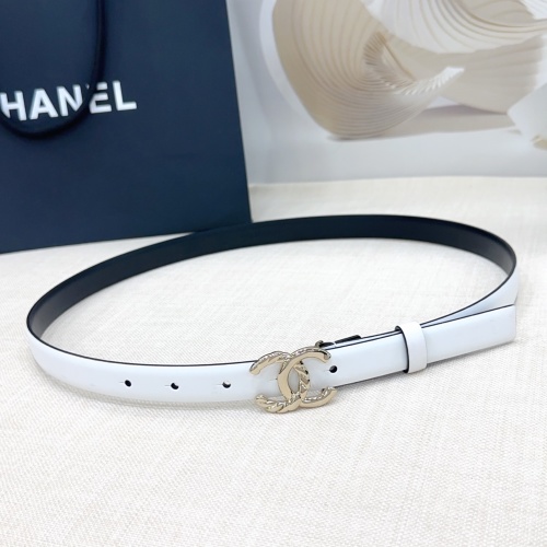Chanel 2.0cm Reversible Leather Belt with Gold Buckle, Length: 75-100cm 1 Chanel 2.0cm Reversible Leather Belt with Gold Buckle, Length: 75-100cm