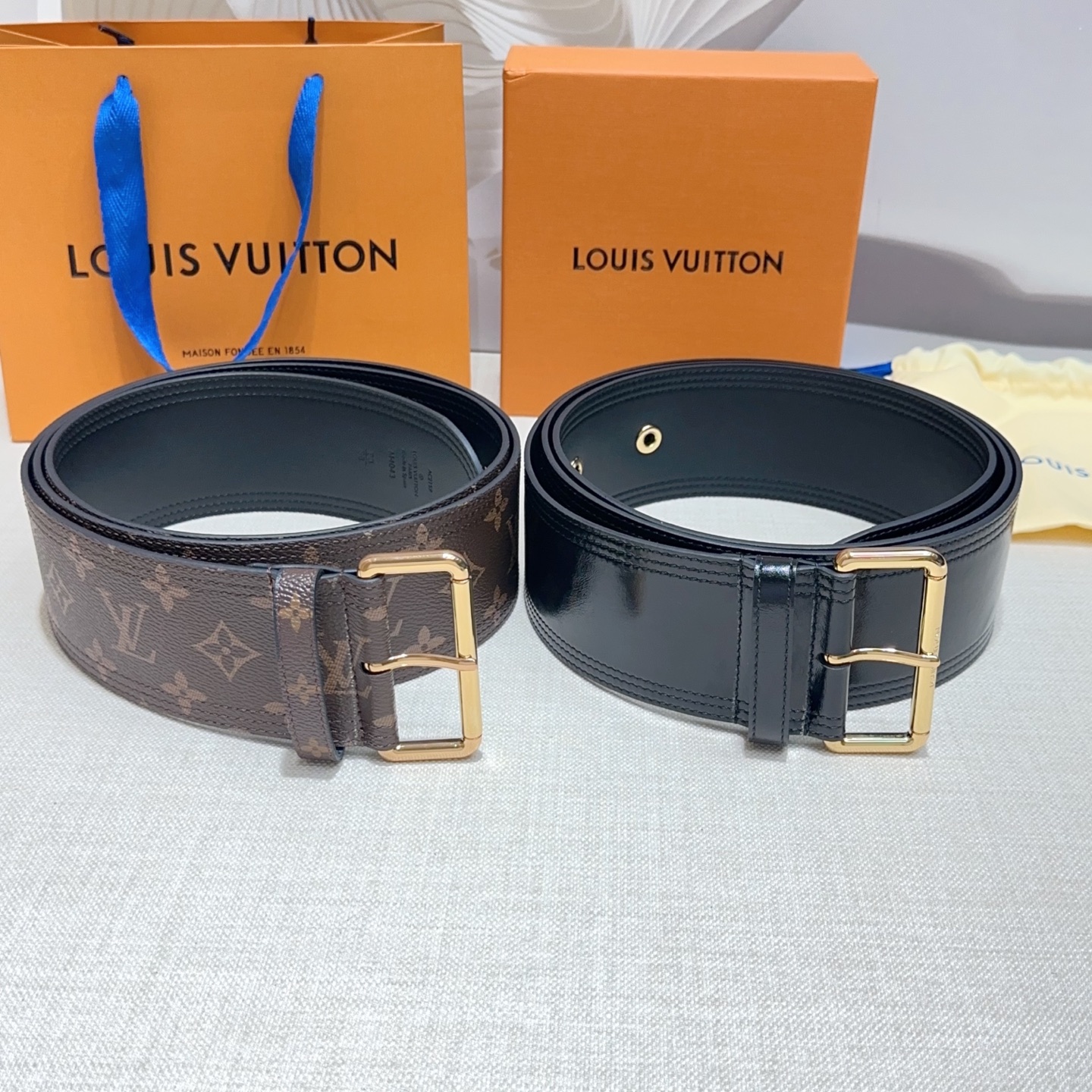 💥💥💥6.5cm LV腰带，双面头层进口牛皮，长度：75.80.85.90.95..110欧，铜五金扣原