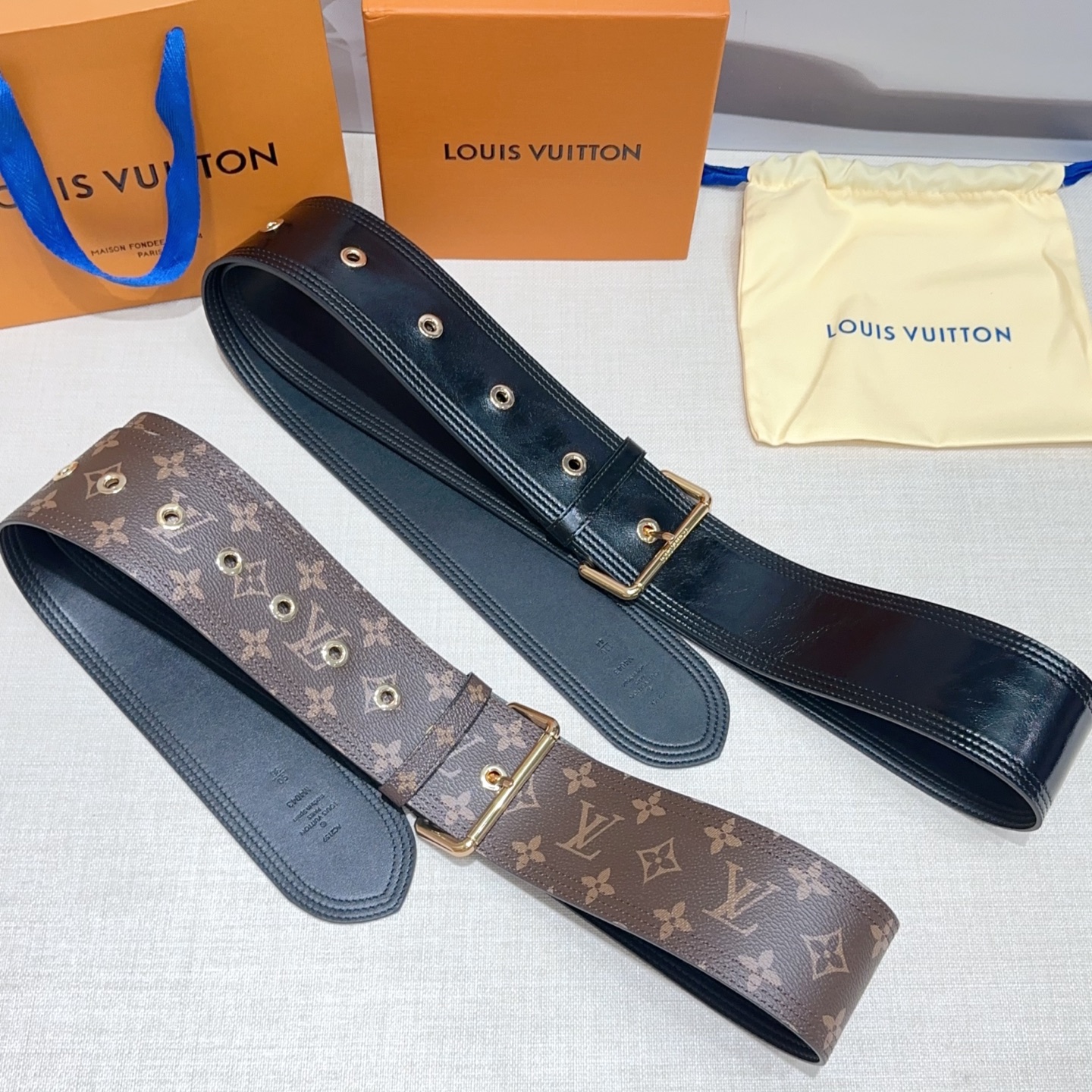 💥💥💥6.5cm LV腰带，双面头层进口牛皮，长度：75.80.85.90.95..110欧，铜五金扣原