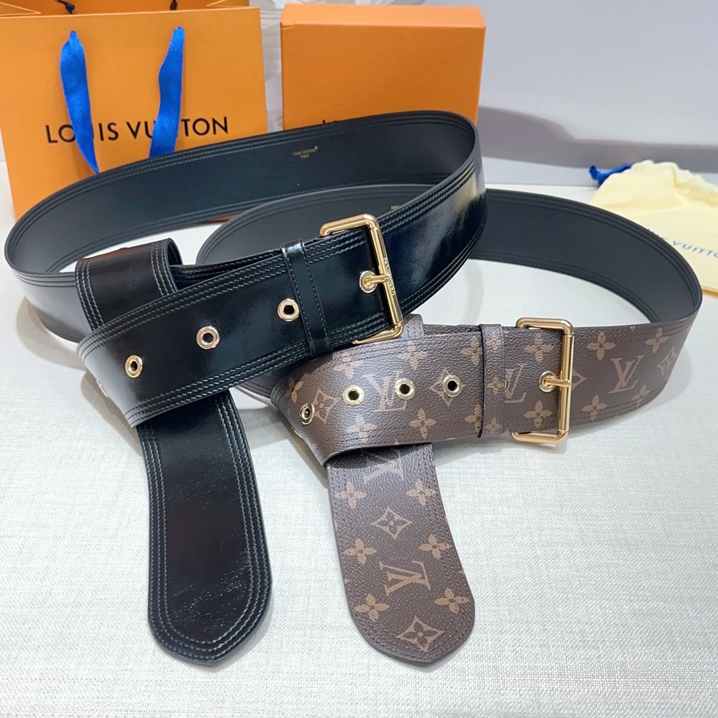 💥💥💥6.5cm LV腰带，双面头层进口牛皮，长度：75.80.85.90.95..110欧，铜五金扣原