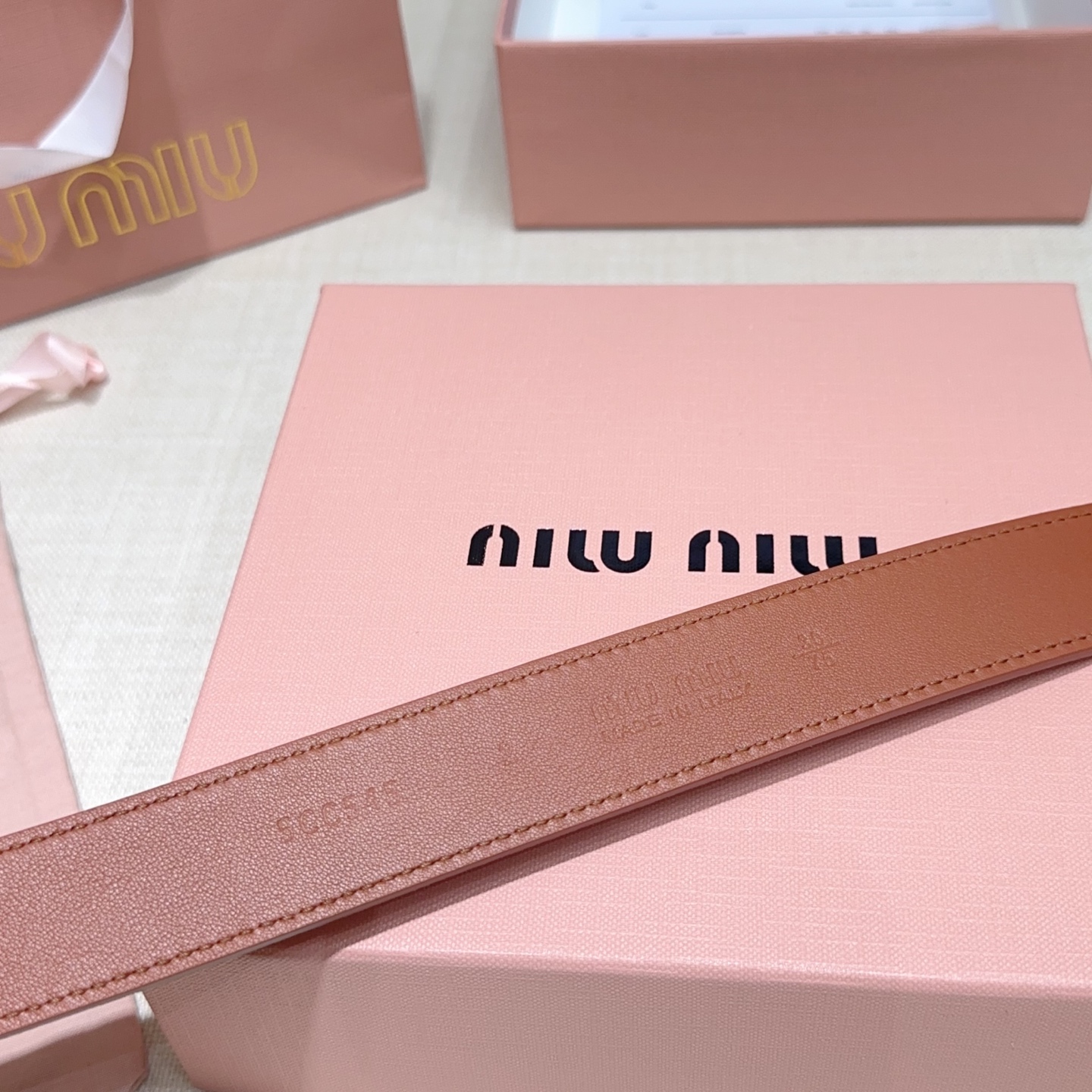 💥💥💥3.0cm缪缪miu min腰带，双面头层牛皮，长度：75.80.85.90.95.100.105