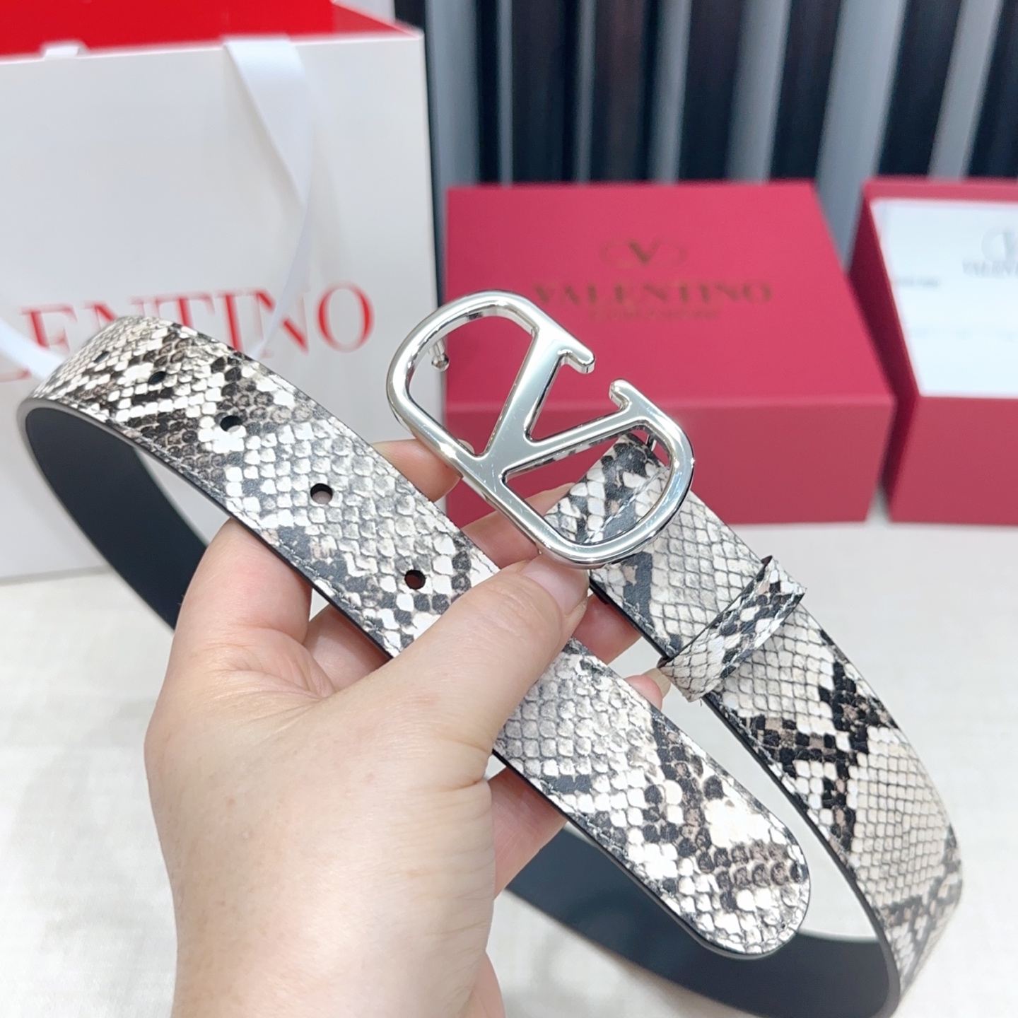 💥💥💥3.0cm华伦天奴腰带，双面头层牛皮，长度：75.80.85.90.95.100.105.110欧