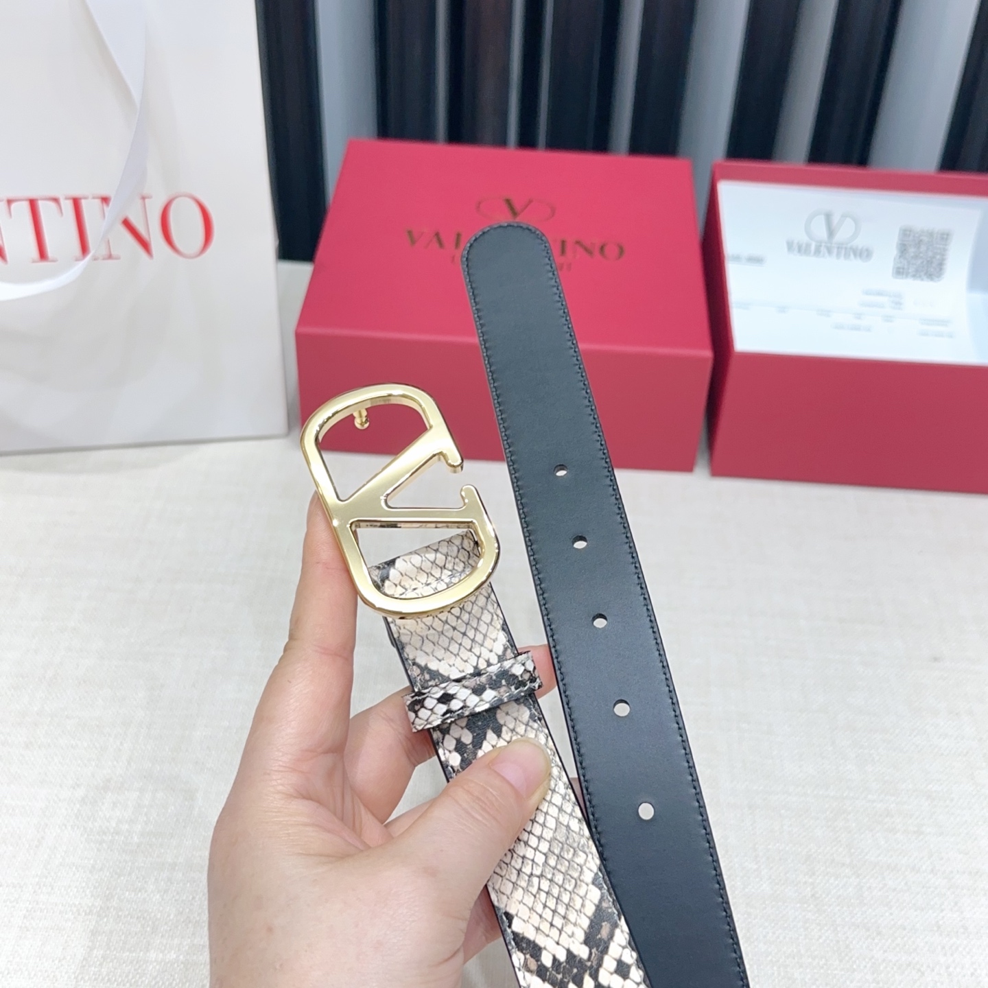 💥💥💥3.0cm华伦天奴腰带，双面头层牛皮，长度：75.80.85.90.95.100.105.110欧