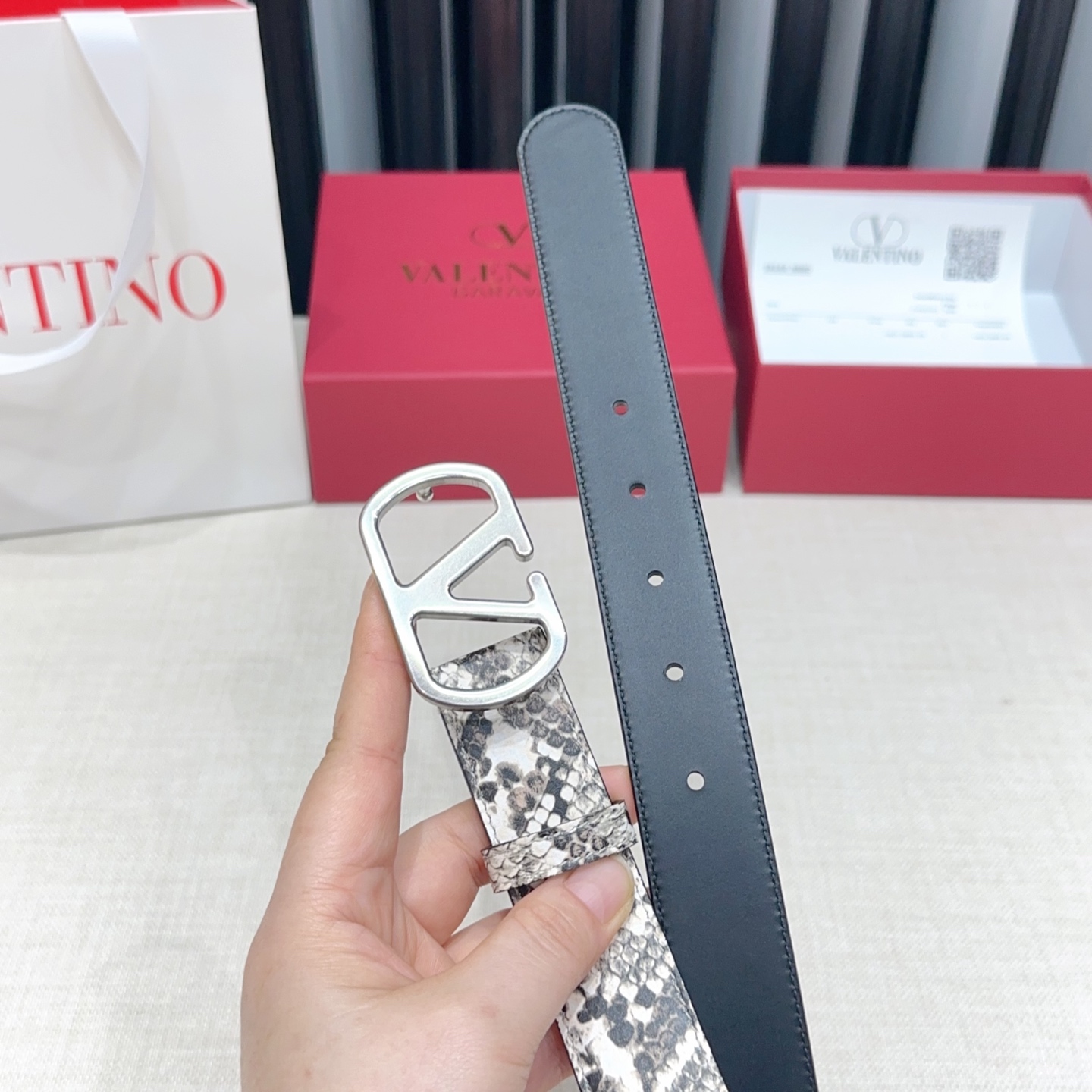 💥💥💥3.0cm华伦天奴腰带，双面头层牛皮，长度：75.80.85.90.95.100.105.110欧