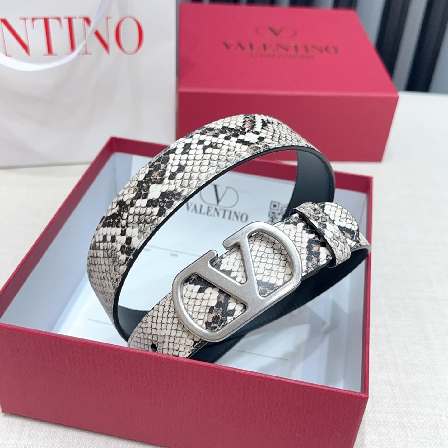 💥💥💥3.0cm华伦天奴腰带，双面头层牛皮，长度：75.80.85.90.95.100.105.110欧