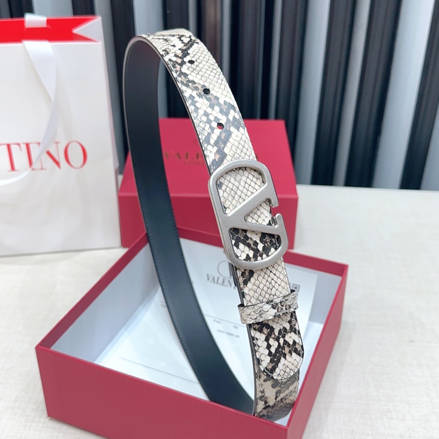 💥💥💥3.0cm华伦天奴腰带，双面头层牛皮，长度：75.80.85.90.95.100.105.110欧