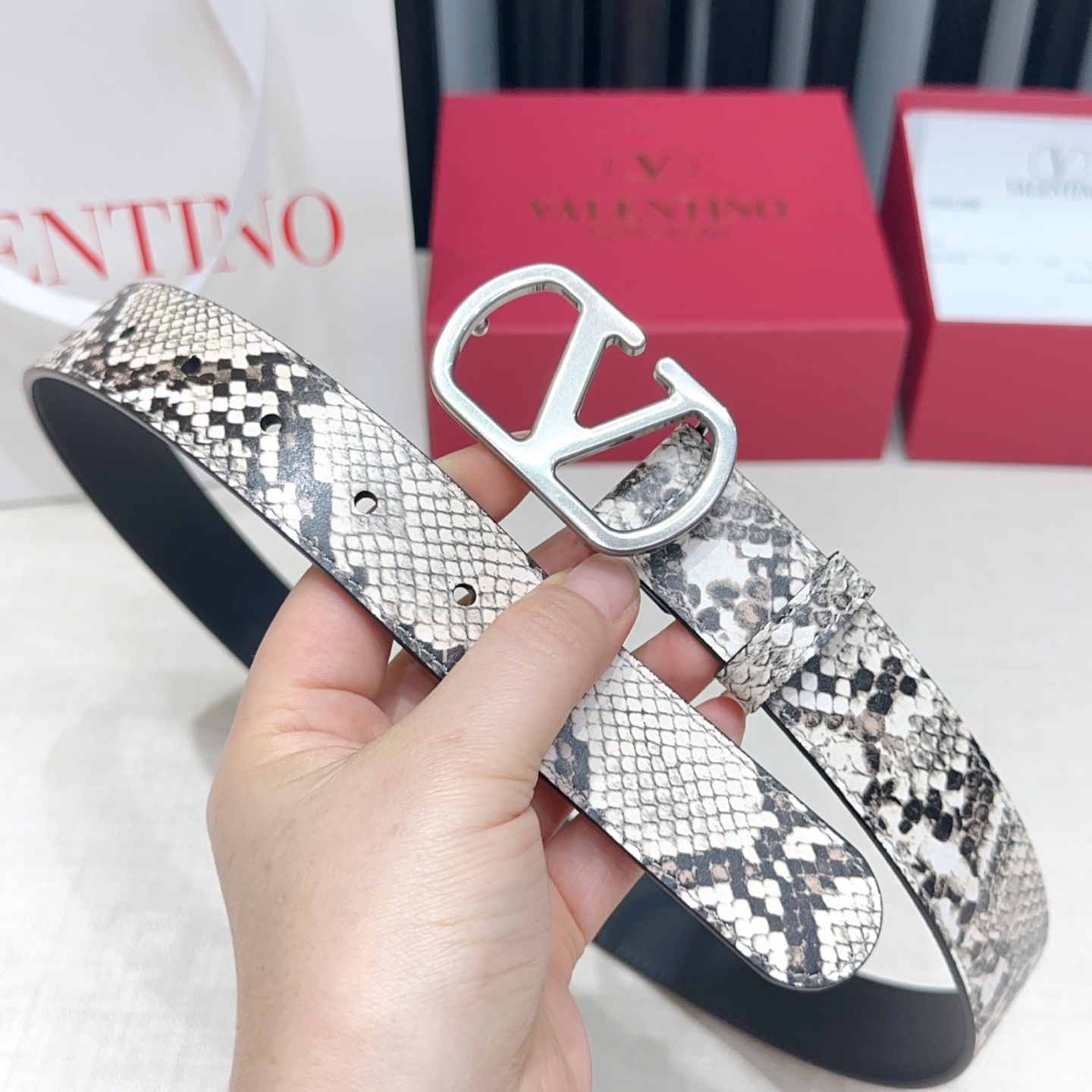 💥💥💥3.0cm华伦天奴腰带，双面头层牛皮，长度：75.80.85.90.95.100.105.110欧