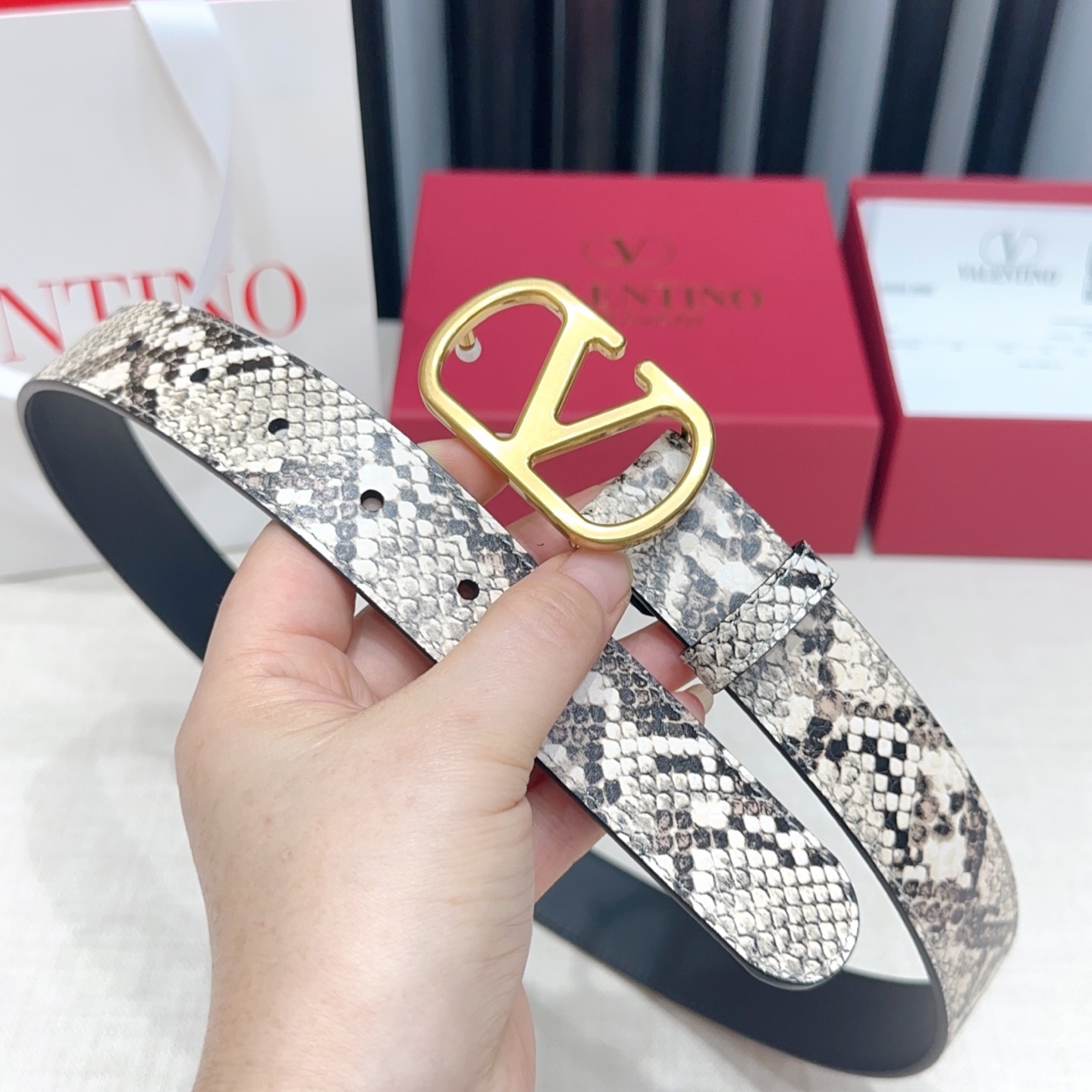 💥💥💥3.0cm华伦天奴腰带，双面头层牛皮，长度：75.80.85.90.95.100.105.110欧