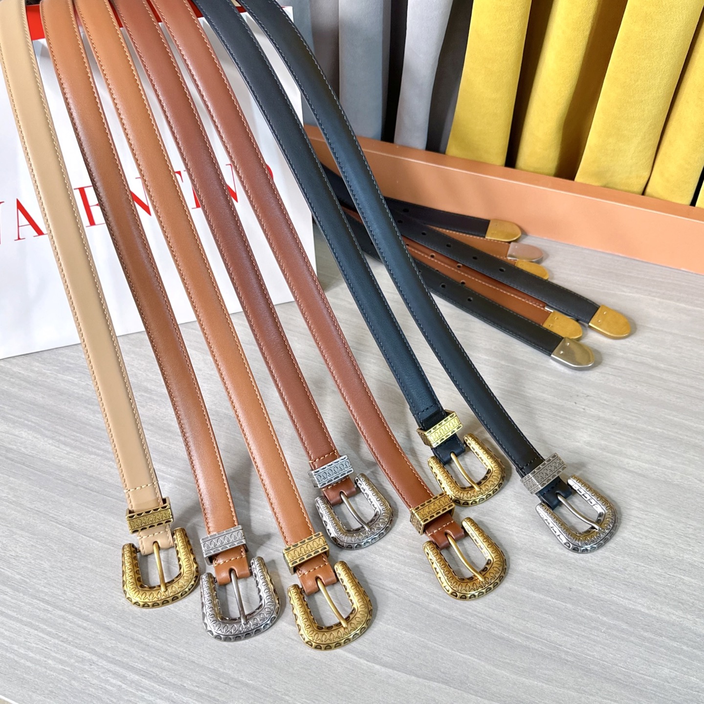 💥💥💥2.0cm 华伦天奴 腰带，双面头层牛皮，长度：75.80.85.90.95.100.105欧，铜