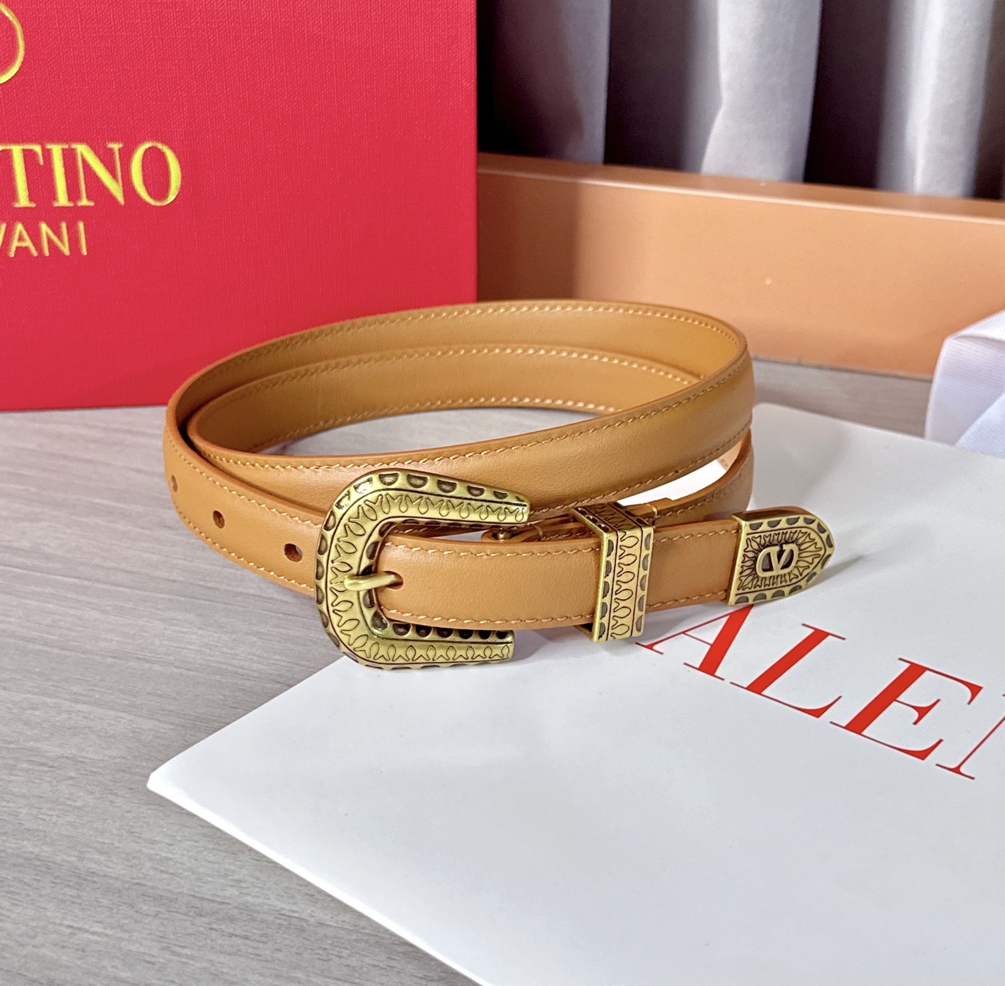 💥💥💥2.0cm 华伦天奴 腰带，双面头层牛皮，长度：75.80.85.90.95.100.105欧，铜