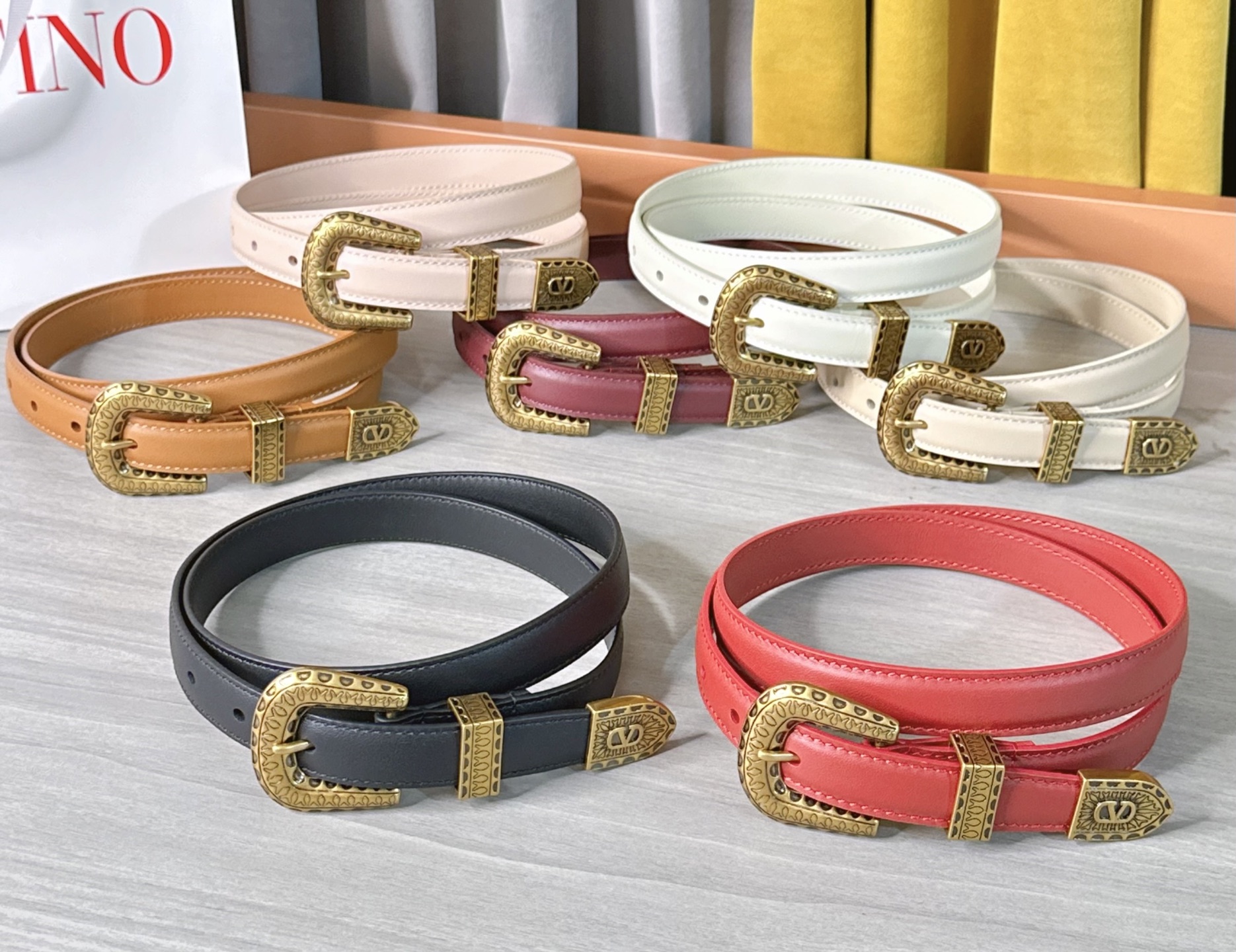 💥💥💥2.0cm 华伦天奴 腰带，双面头层牛皮，长度：75.80.85.90.95.100.105欧，铜