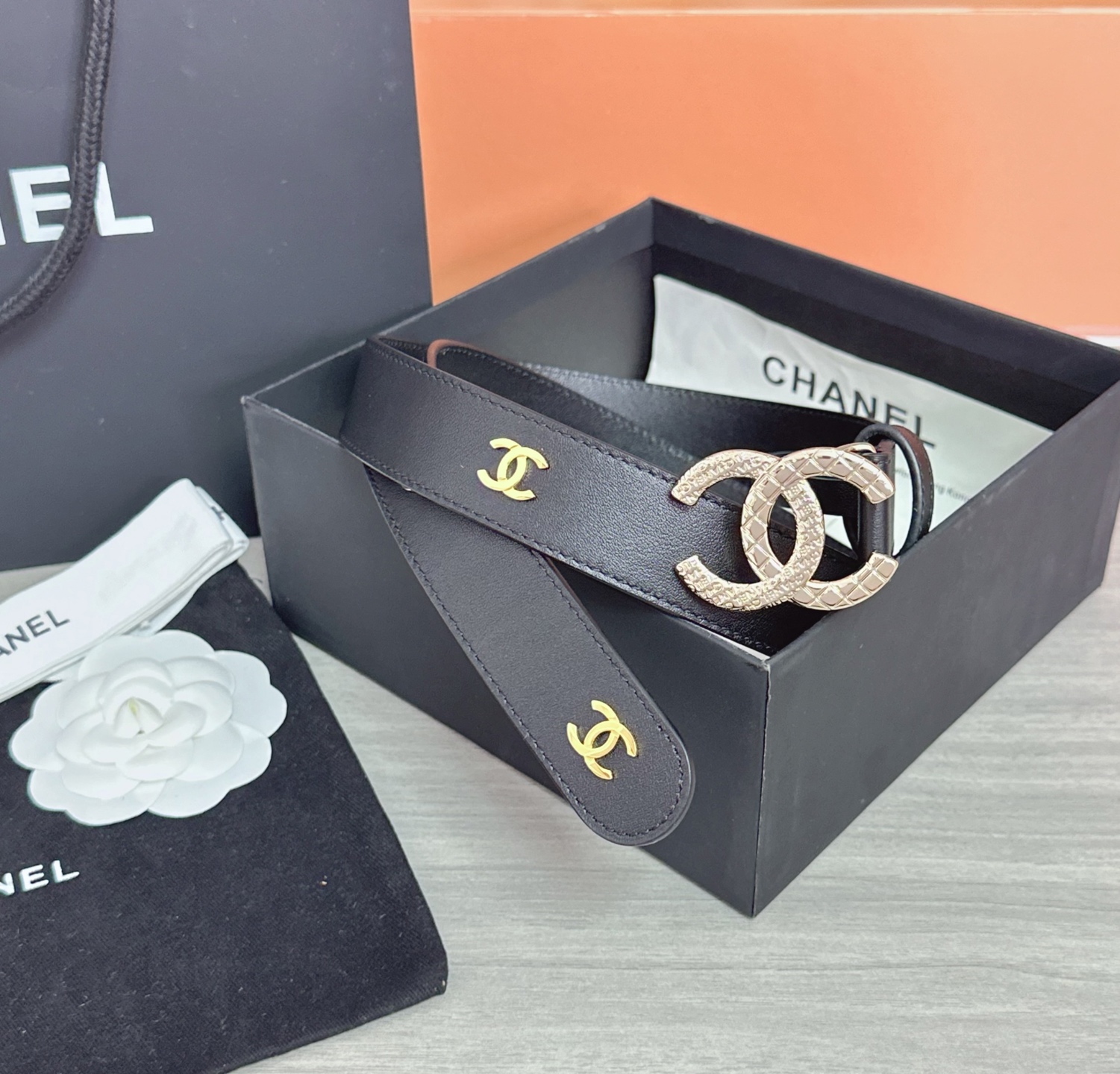 💥💥💥3.0cm香奈儿腰带，头层进口牛皮，长度：75.80.85.90.95.100.105欧，浅金铜五