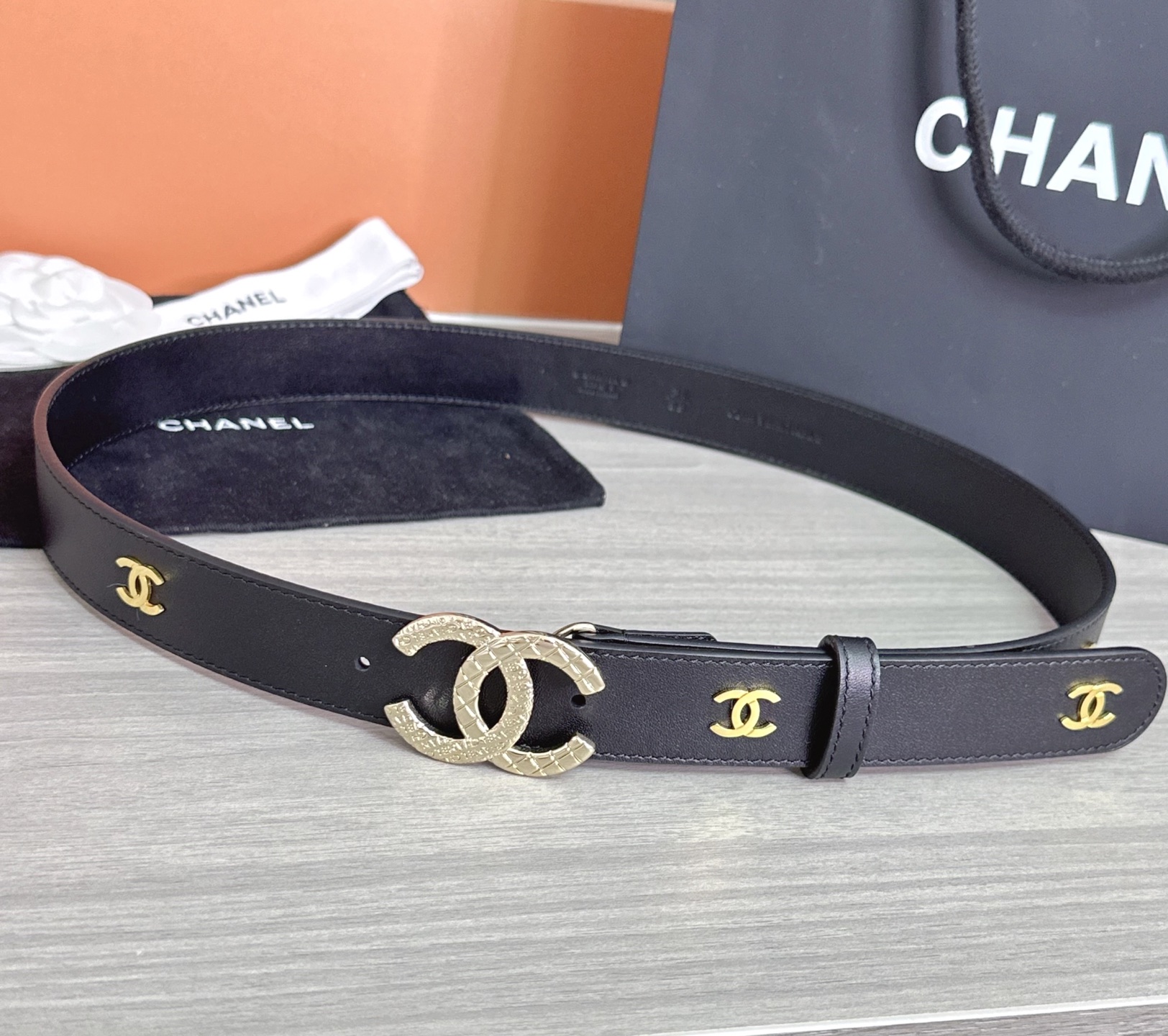 💥💥💥3.0cm香奈儿腰带，头层进口牛皮，长度：75.80.85.90.95.100.105欧，浅金铜五