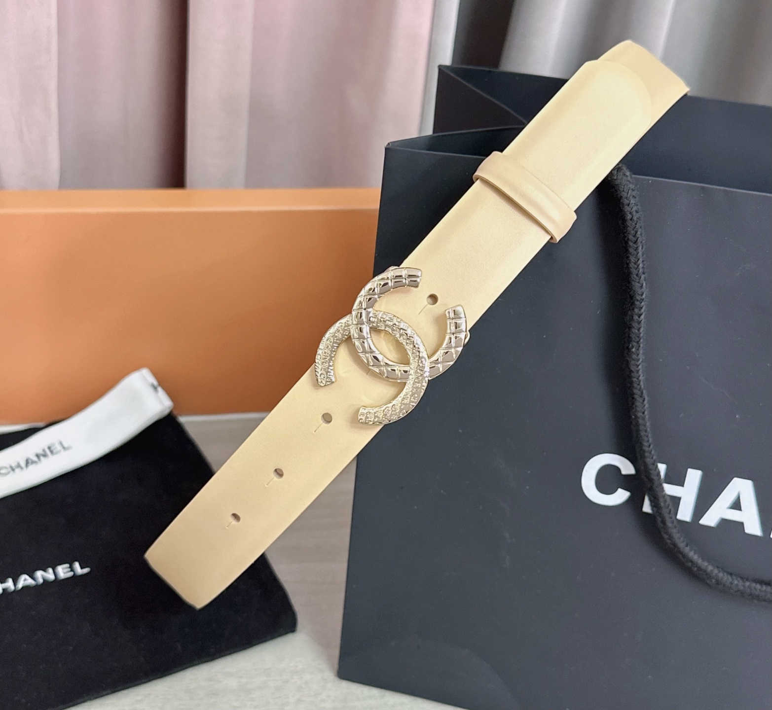 💥💥💥3.0cm香奈儿腰带，头层进口牛皮，长度：75.80.85.90.95.100.105欧，浅金铜五