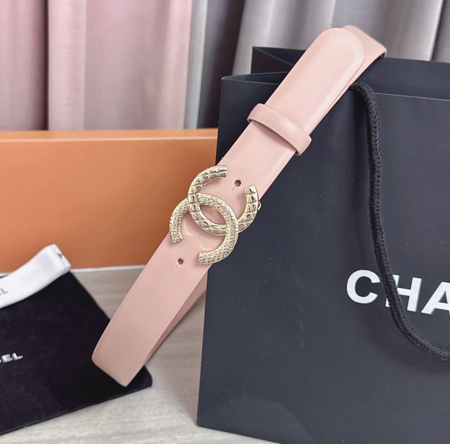 💥💥💥3.0cm香奈儿腰带，头层进口牛皮，长度：75.80.85.90.95.100.105欧，浅金铜五