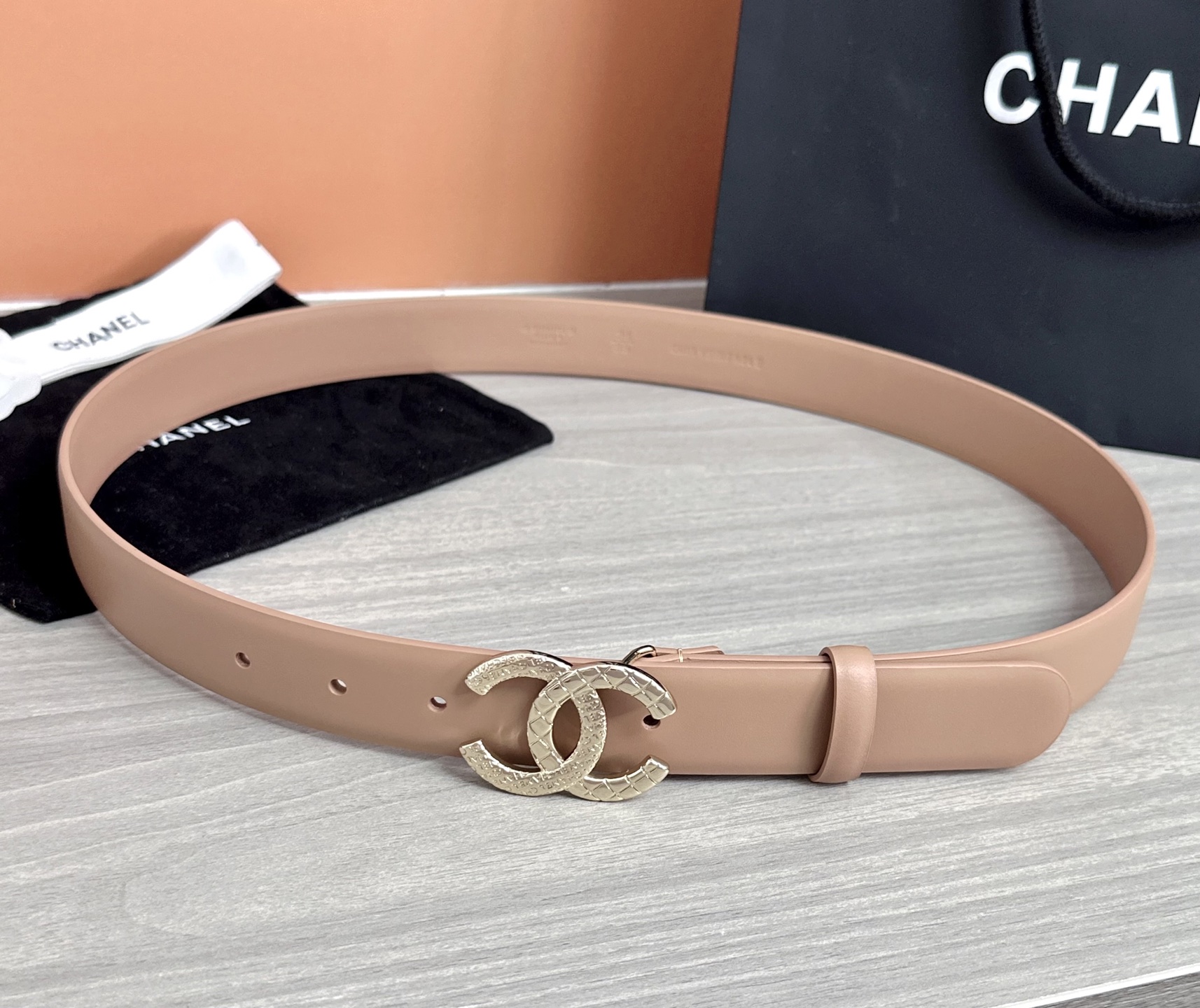 💥💥💥3.0cm香奈儿腰带，头层进口牛皮，长度：75.80.85.90.95.100.105欧，浅金铜五