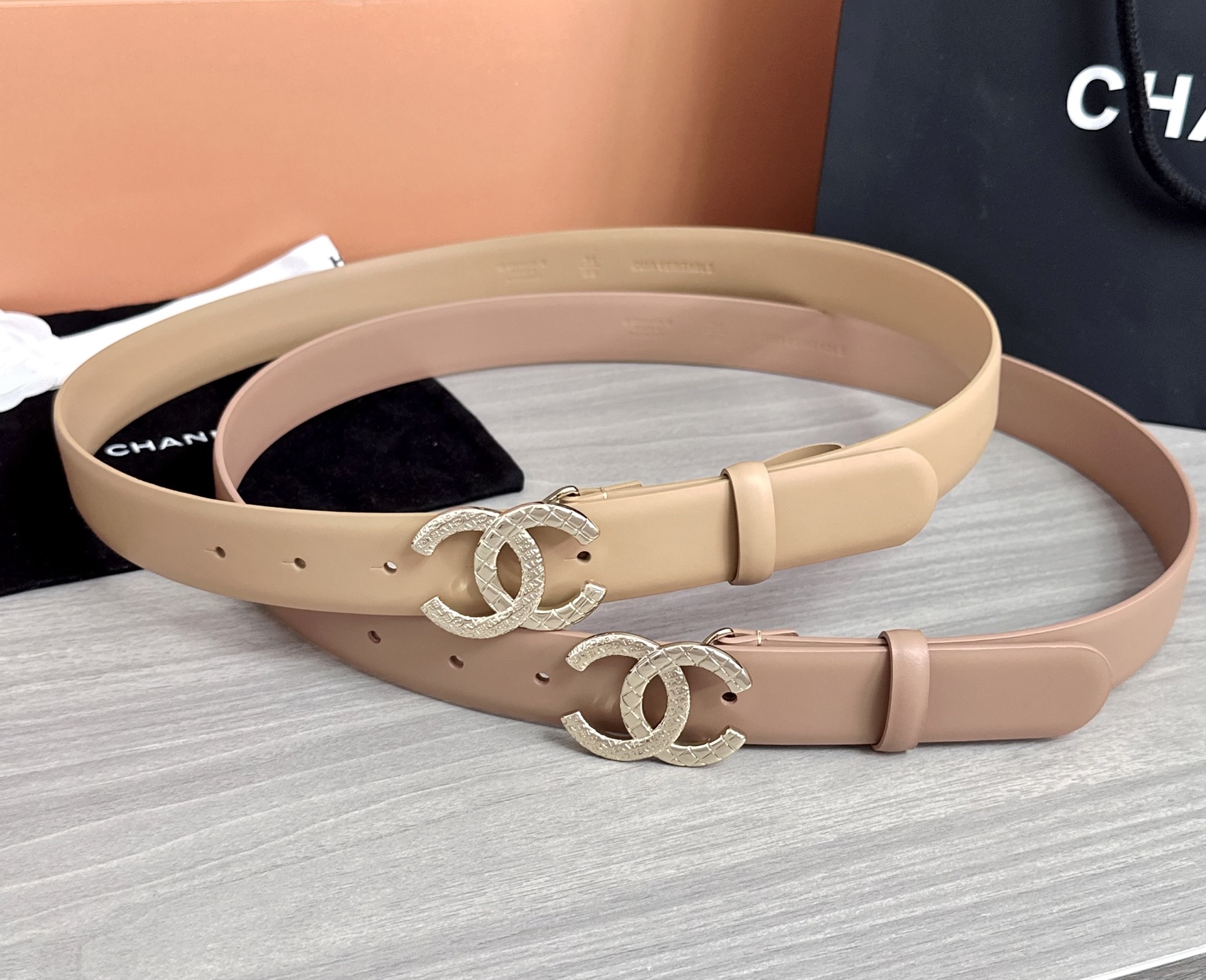 💥💥💥3.0cm香奈儿腰带，头层进口牛皮，长度：75.80.85.90.95.100.105欧，浅金铜五