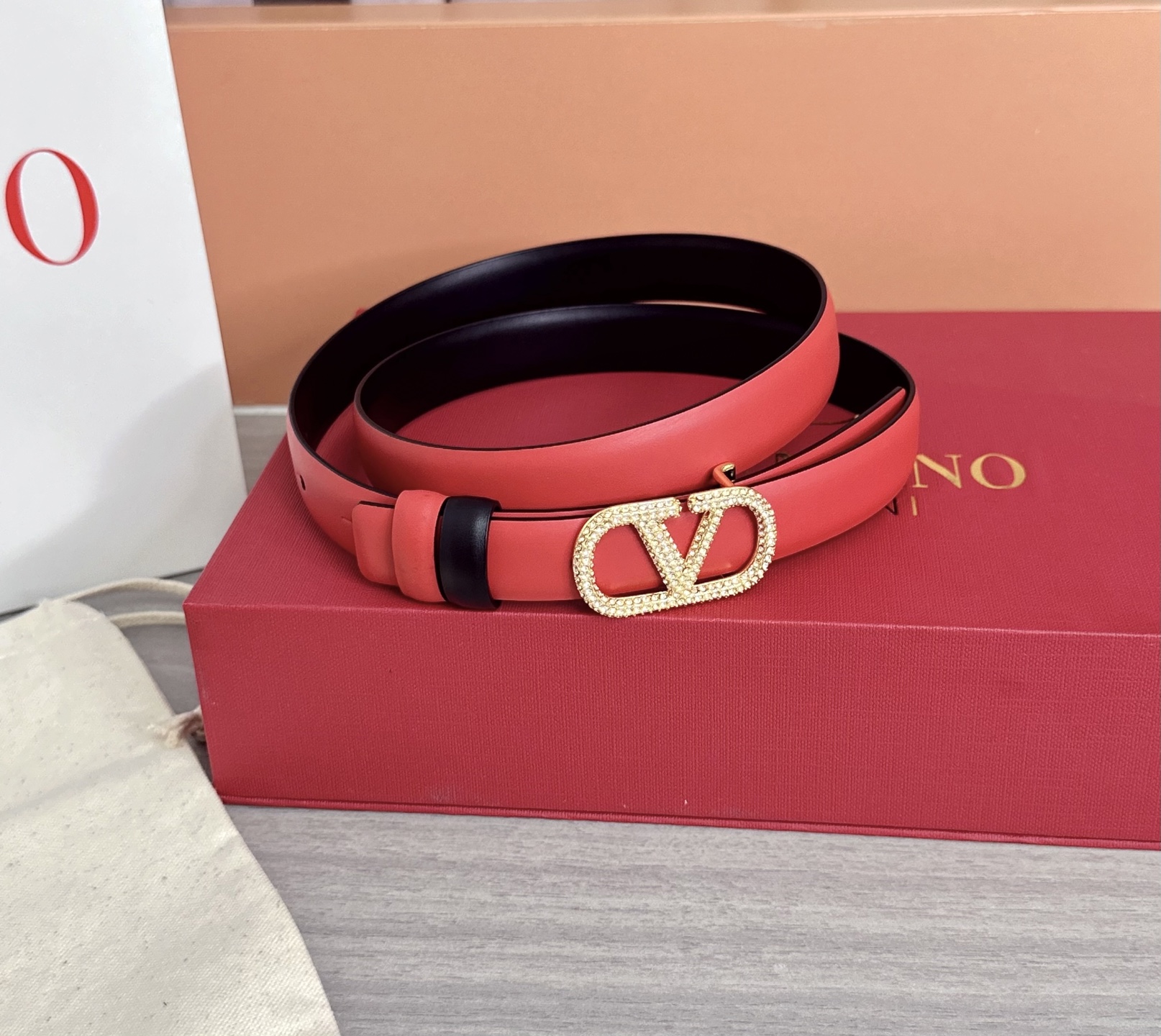 💥💥💥2.0cm华伦天奴腰带，双面头层牛皮，长度：75.80.85.90.95.100欧，铜五金扣原版开