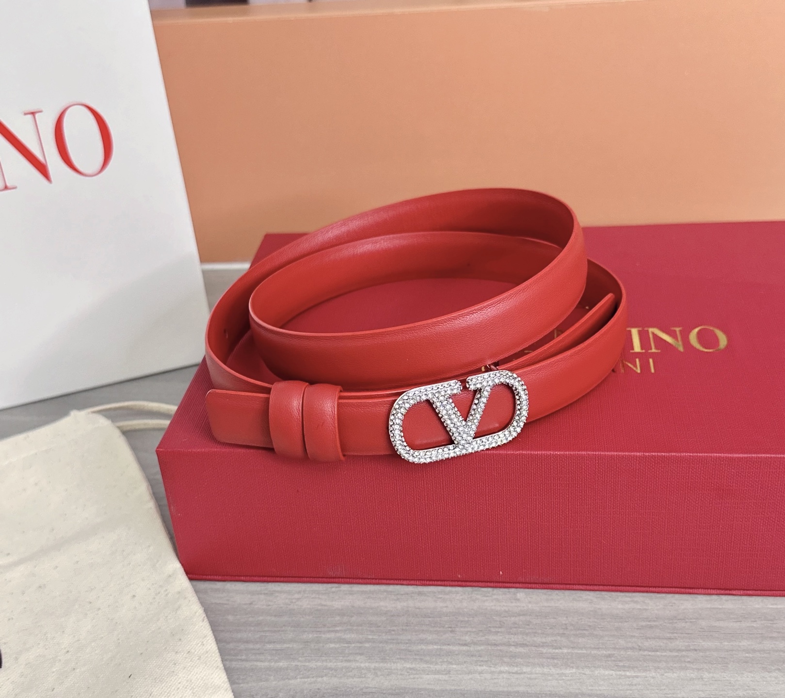 💥💥💥2.0cm华伦天奴腰带，双面头层牛皮，长度：75.80.85.90.95.100欧，铜五金扣原版开