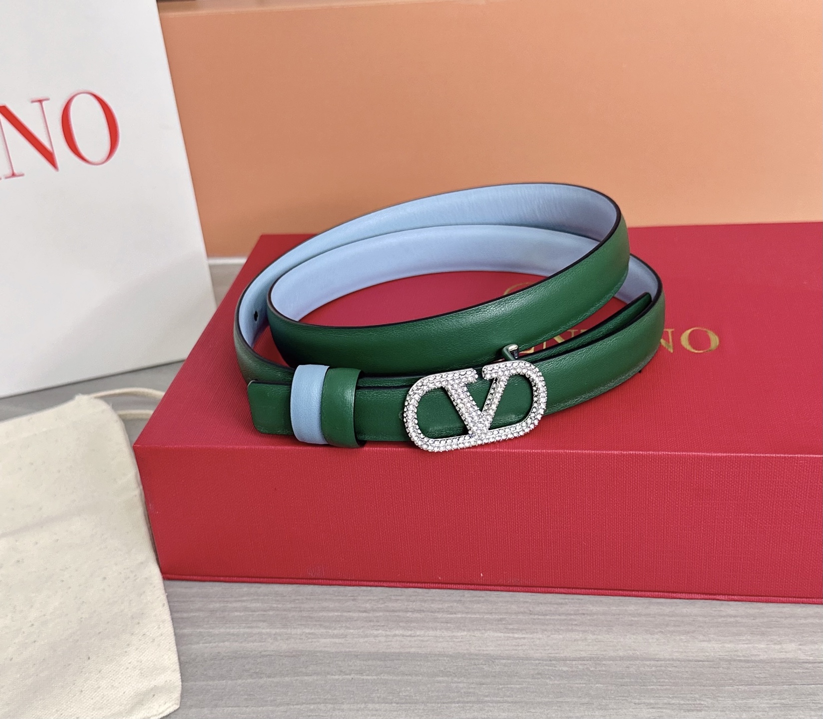 💥💥💥2.0cm华伦天奴腰带，双面头层牛皮，长度：75.80.85.90.95.100欧，铜五金扣原版开