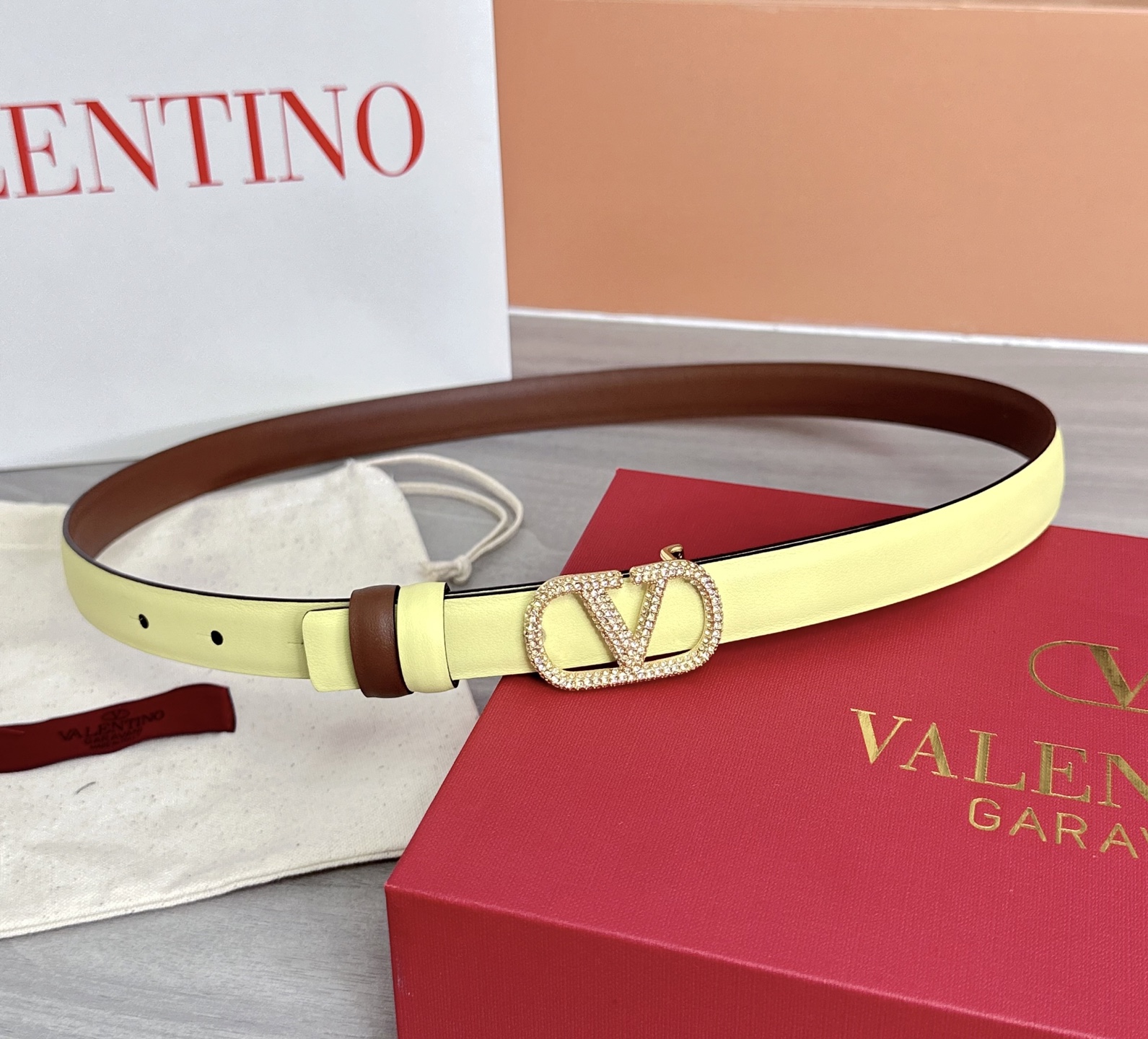 💥💥💥2.0cm华伦天奴腰带，双面头层牛皮，长度：75.80.85.90.95.100欧，铜五金扣原版开