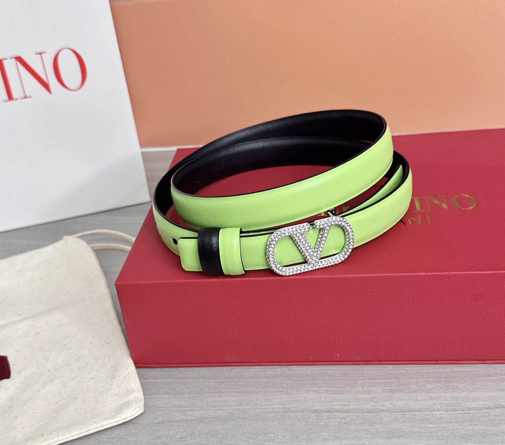 💥💥💥2.0cm华伦天奴腰带，双面头层牛皮，长度：75.80.85.90.95.100欧，铜五金扣原版开