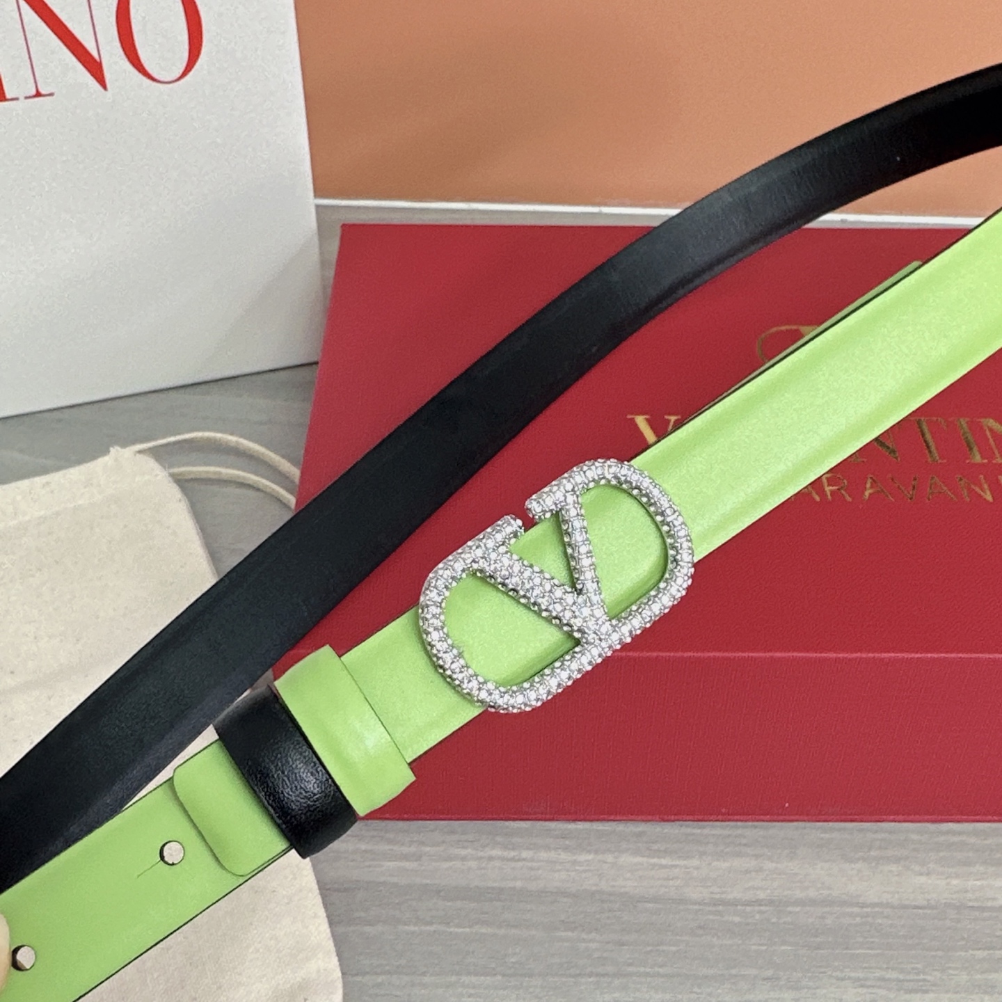 💥💥💥2.0cm华伦天奴腰带，双面头层牛皮，长度：75.80.85.90.95.100欧，铜五金扣原版开