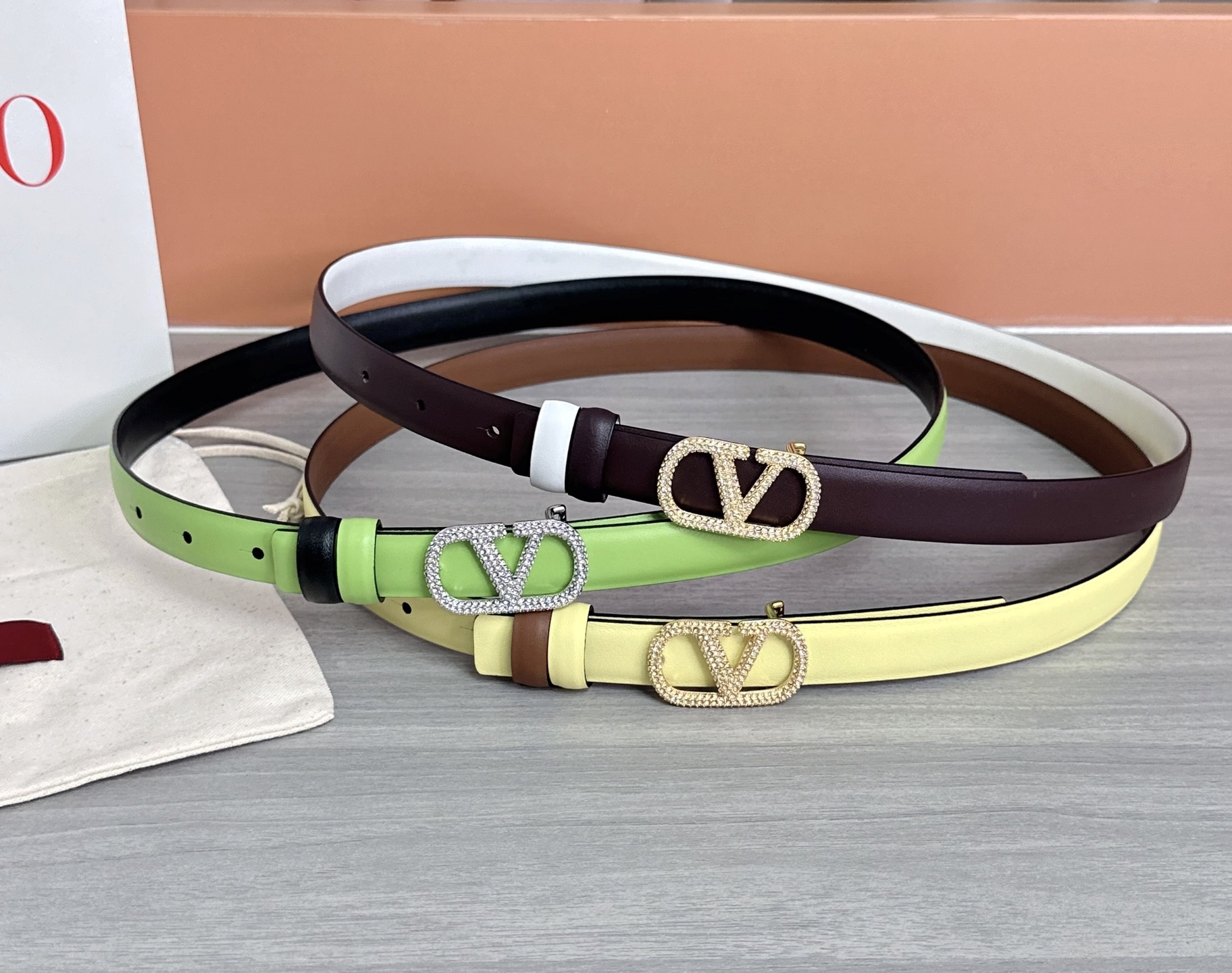 💥💥💥2.0cm华伦天奴腰带，双面头层牛皮，长度：75.80.85.90.95.100欧，铜五金扣原版开