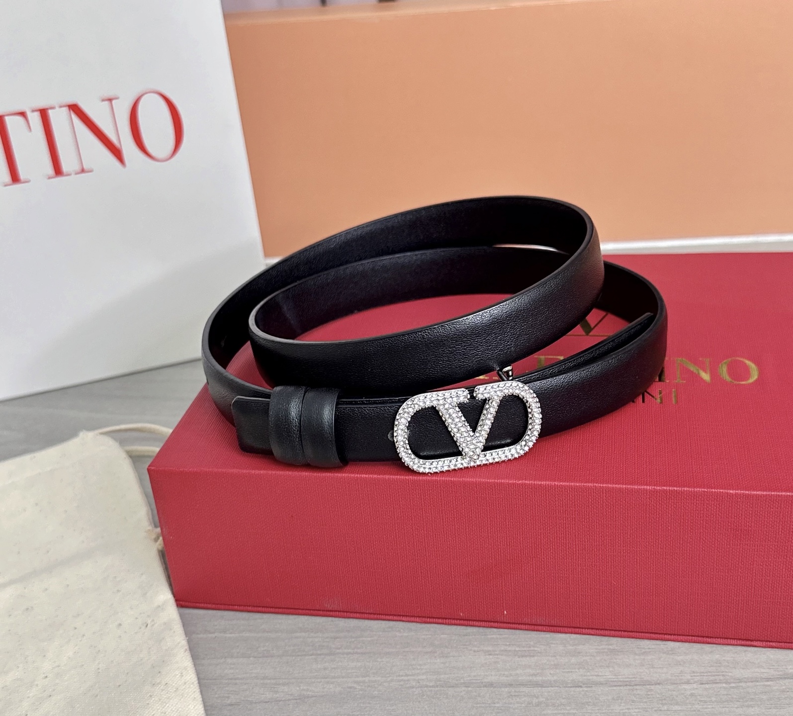 💥💥💥2.0cm华伦天奴腰带，双面头层牛皮，长度：75.80.85.90.95.100欧，铜五金扣原版开