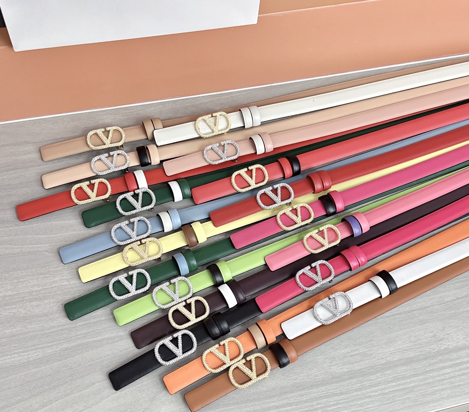 💥💥💥2.0cm华伦天奴腰带，双面头层牛皮，长度：75.80.85.90.95.100欧，铜五金扣原版开