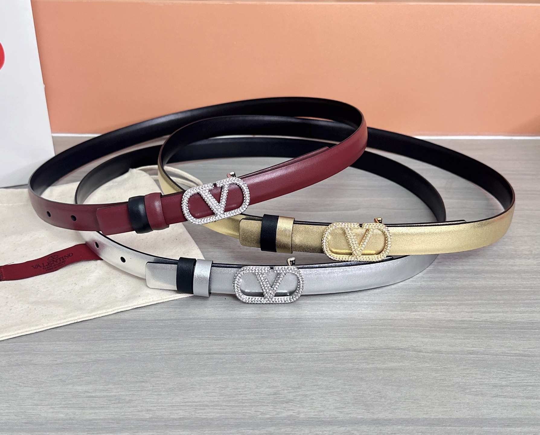 💥💥💥2.0cm华伦天奴腰带，双面头层牛皮，长度：75.80.85.90.95.100欧，铜五金扣原版开