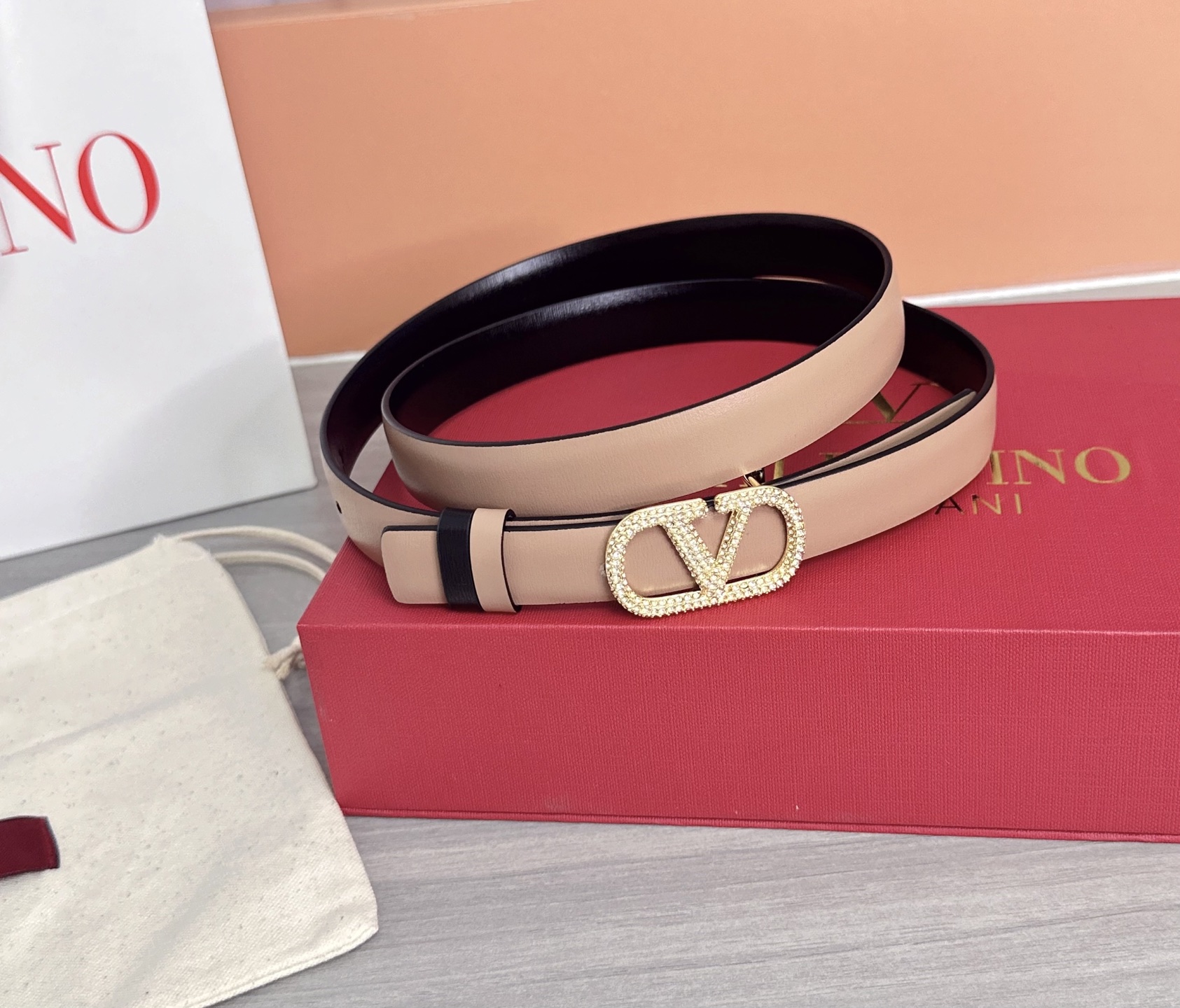 💥💥💥2.0cm华伦天奴腰带，双面头层牛皮，长度：75.80.85.90.95.100欧，铜五金扣原版开