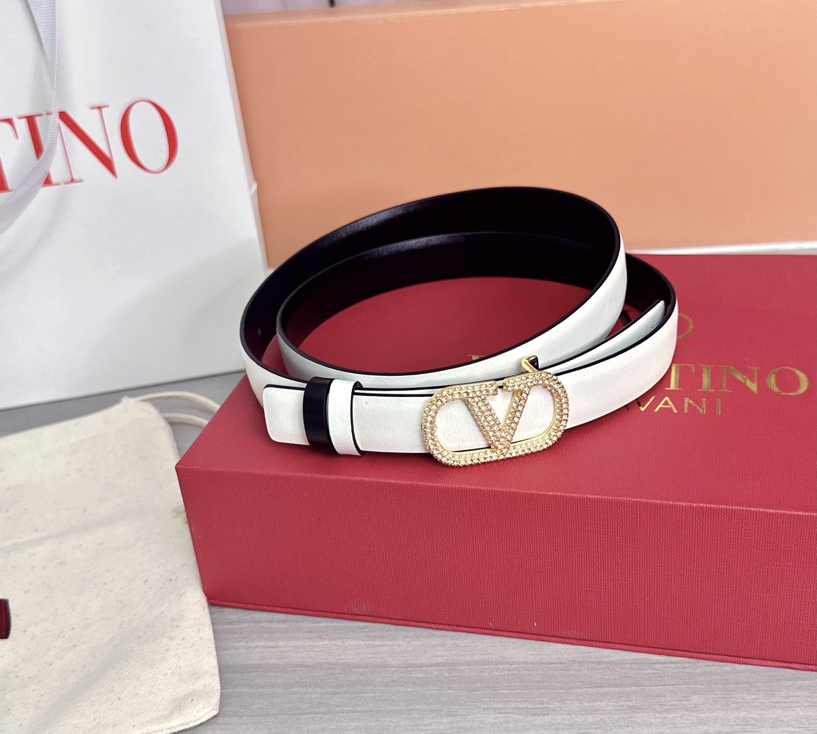 💥💥💥2.0cm华伦天奴腰带，双面头层牛皮，长度：75.80.85.90.95.100欧，铜五金扣原版开