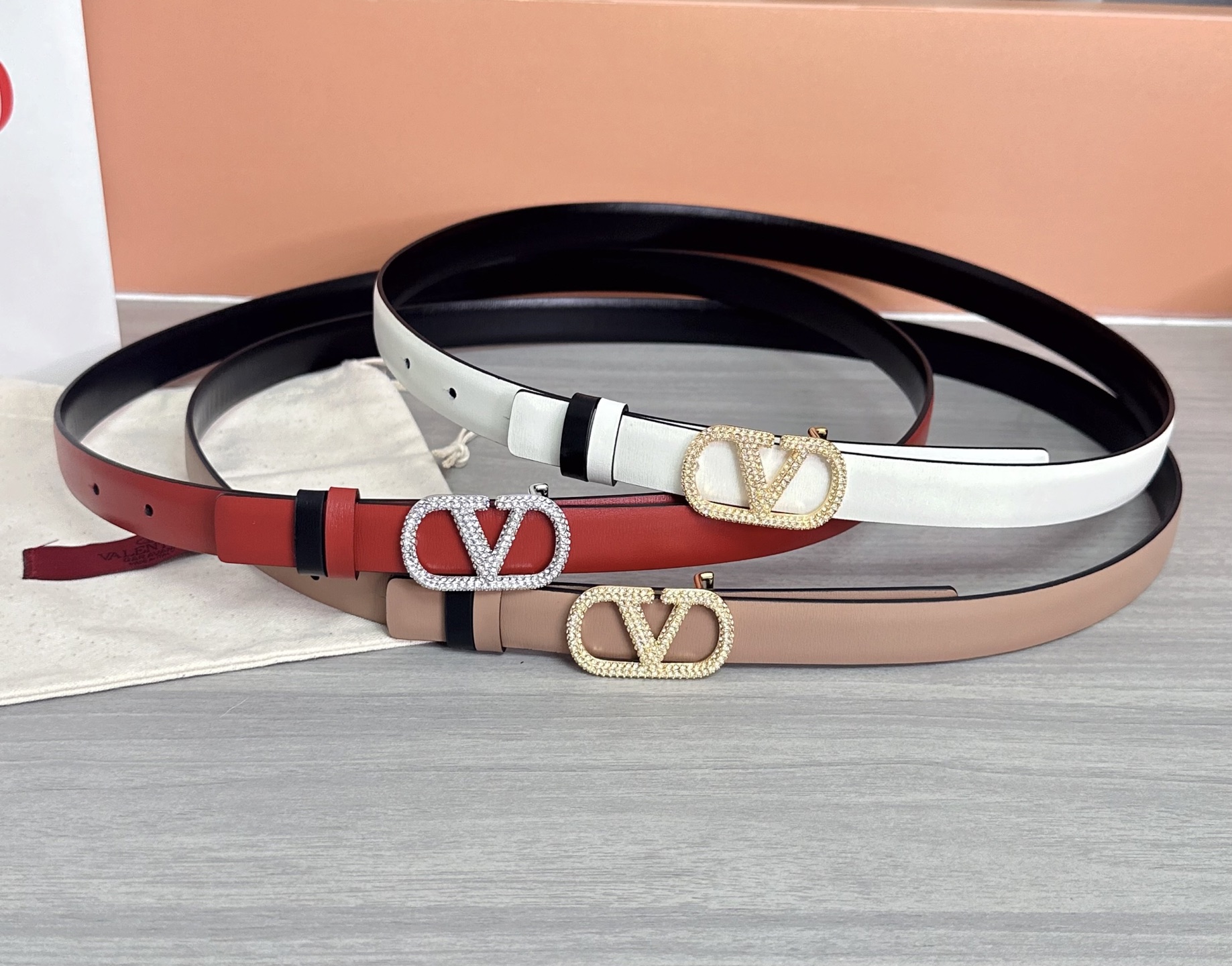 💥💥💥2.0cm华伦天奴腰带，双面头层牛皮，长度：75.80.85.90.95.100欧，铜五金扣原版开