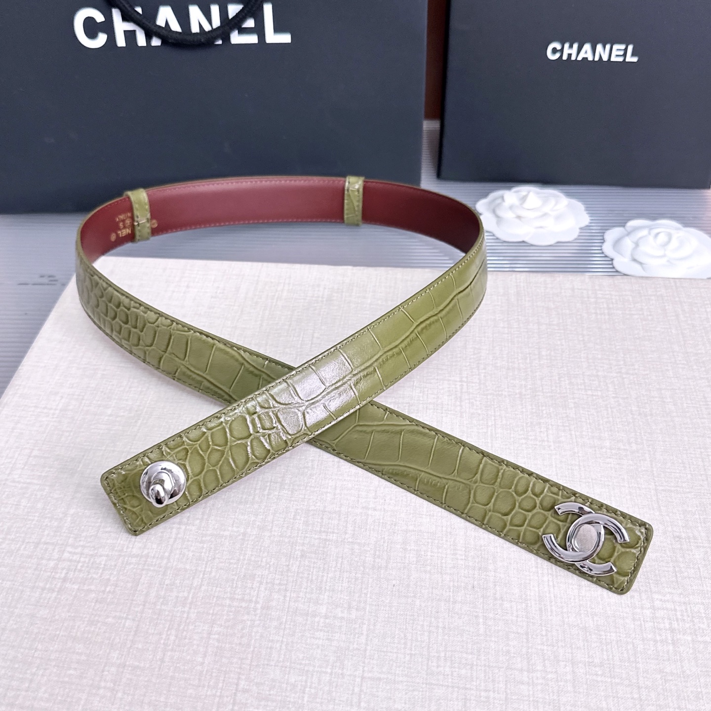 💥💥💥3.0cm香奈儿CHANEL腰带，双面头层牛皮，长度:均码:可自行调节，转动铜五金扣开模定制💥💥💥